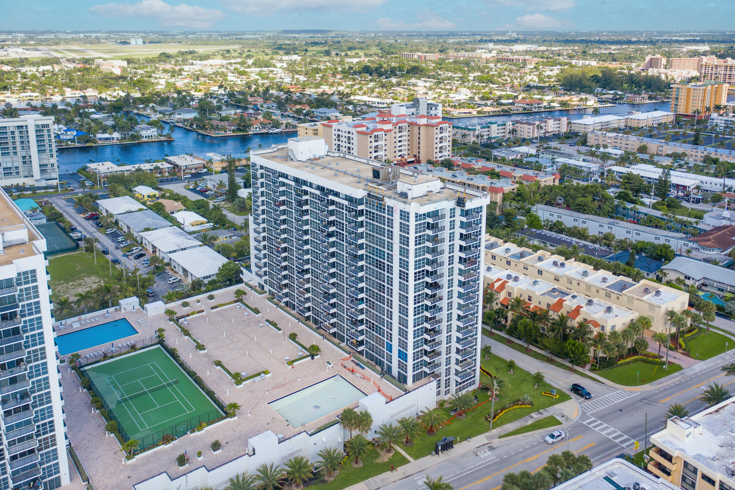 531 N Ocean #1811 Pompano Beach, FL 33062