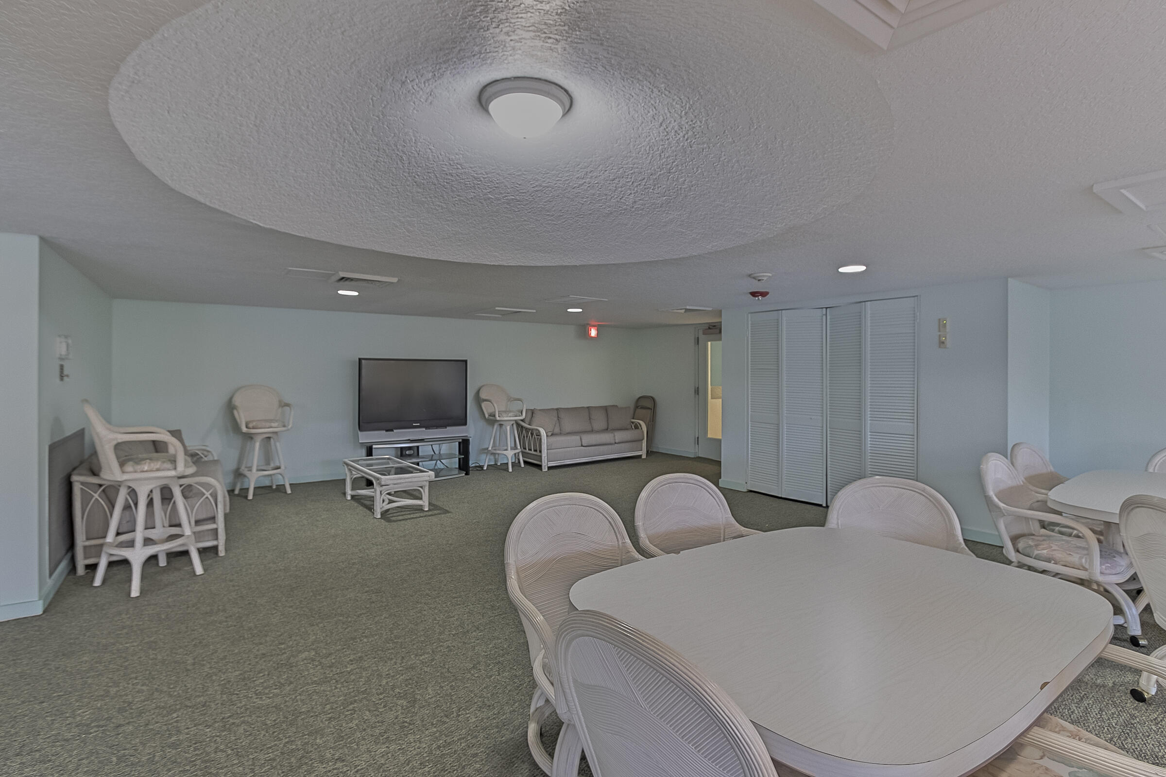 531 N Ocean #1811 Pompano Beach, FL 33062