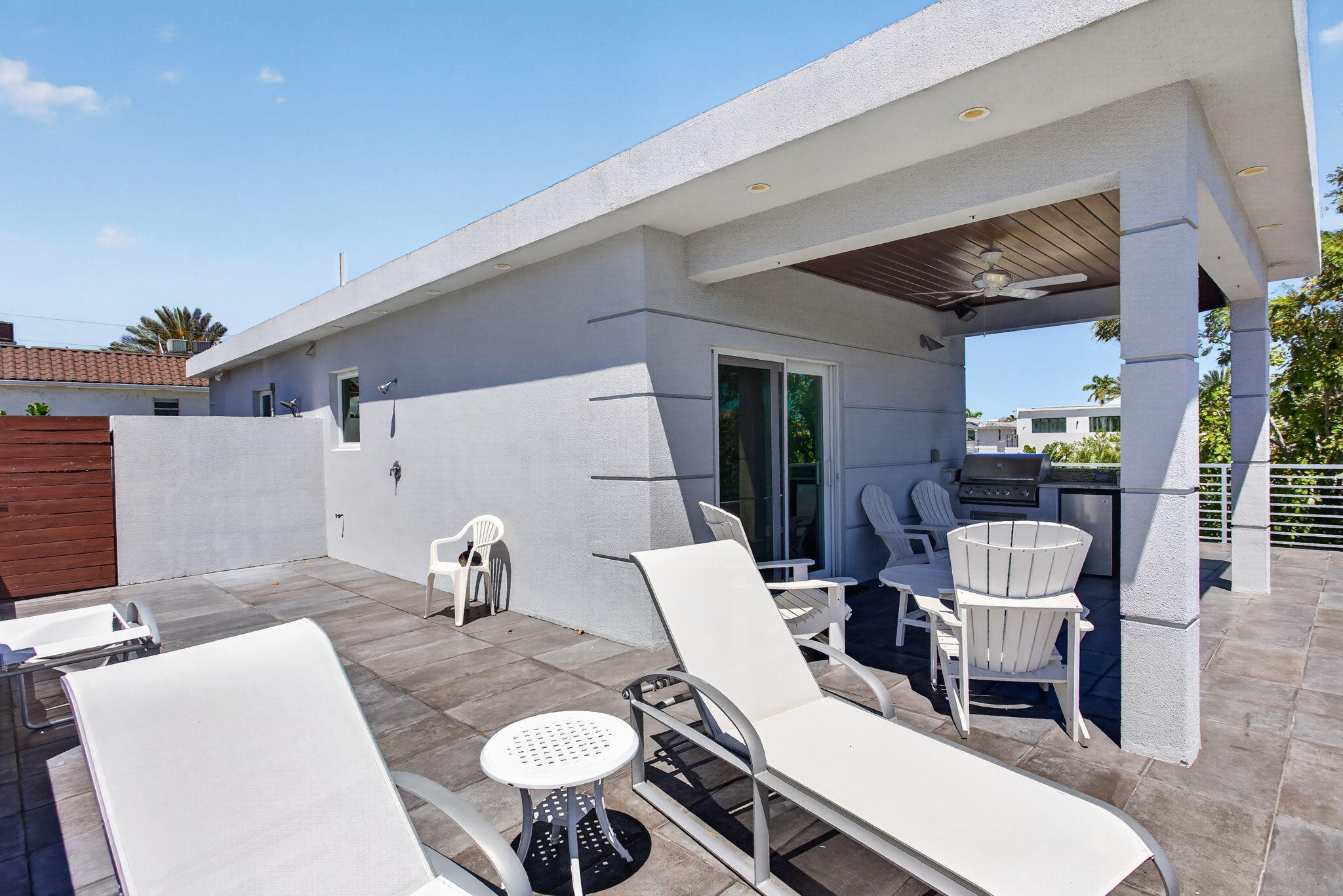 915 SE 2nd Fort Lauderdale, FL 33301