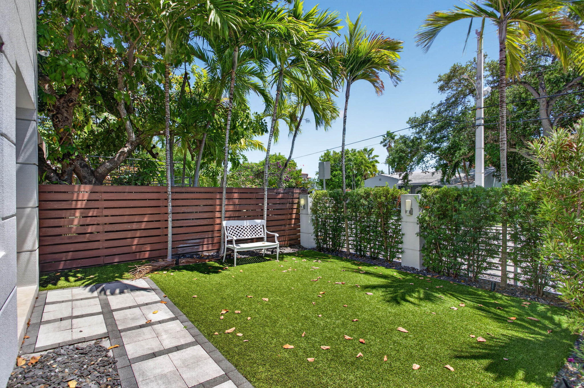 915 SE 2nd Fort Lauderdale, FL 33301