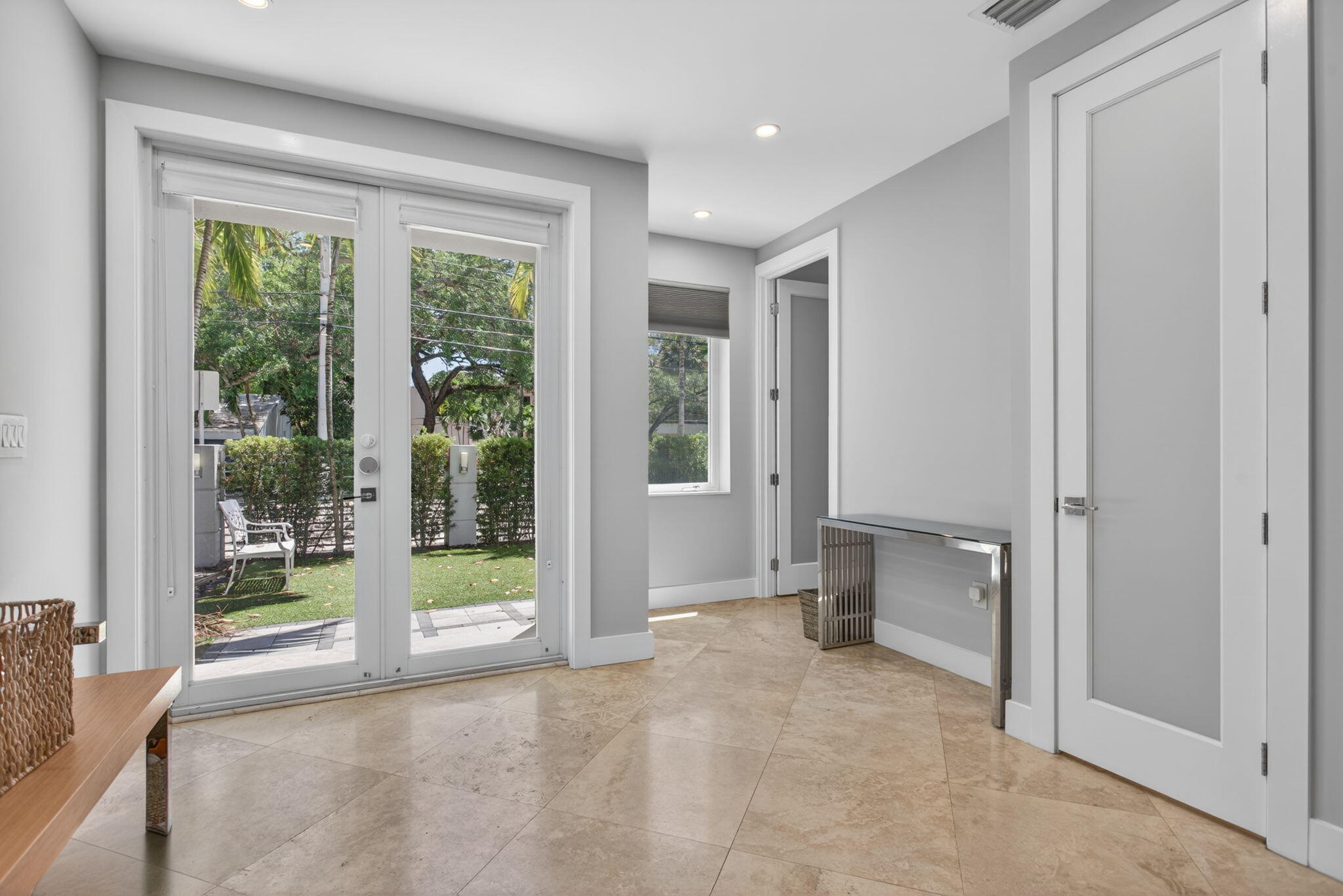 915 SE 2nd Fort Lauderdale, FL 33301