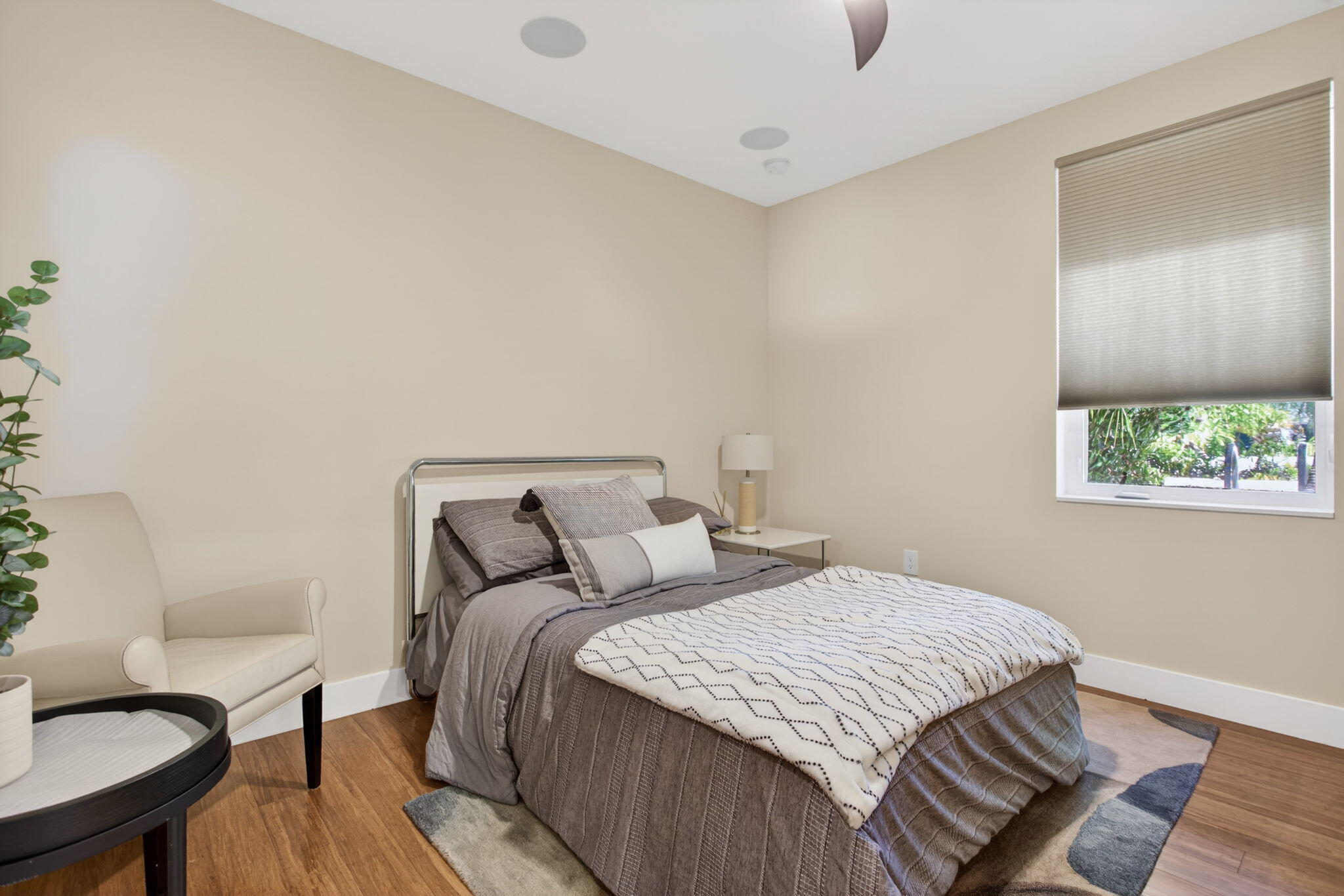 915 SE 2nd Fort Lauderdale, FL 33301
