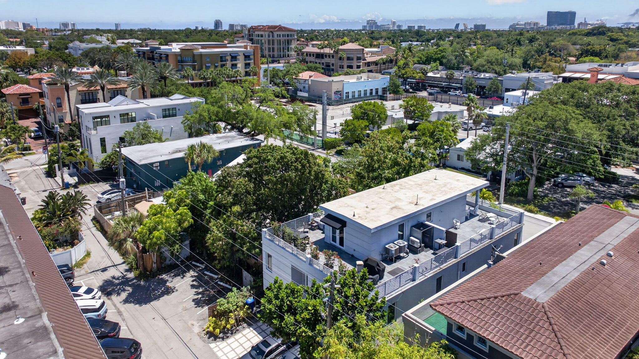 915 SE 2nd Fort Lauderdale, FL 33301