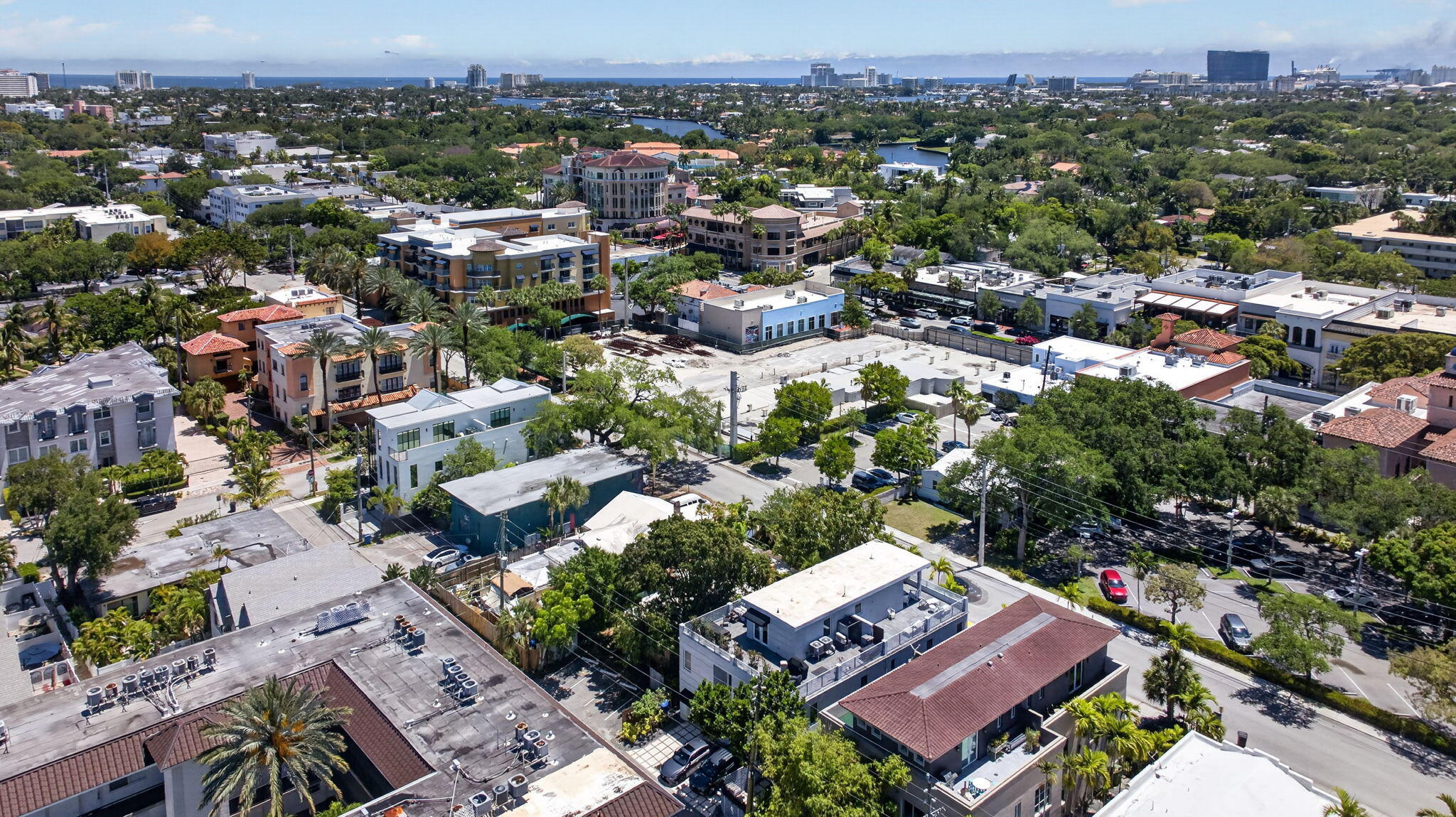 915 SE 2nd Fort Lauderdale, FL 33301