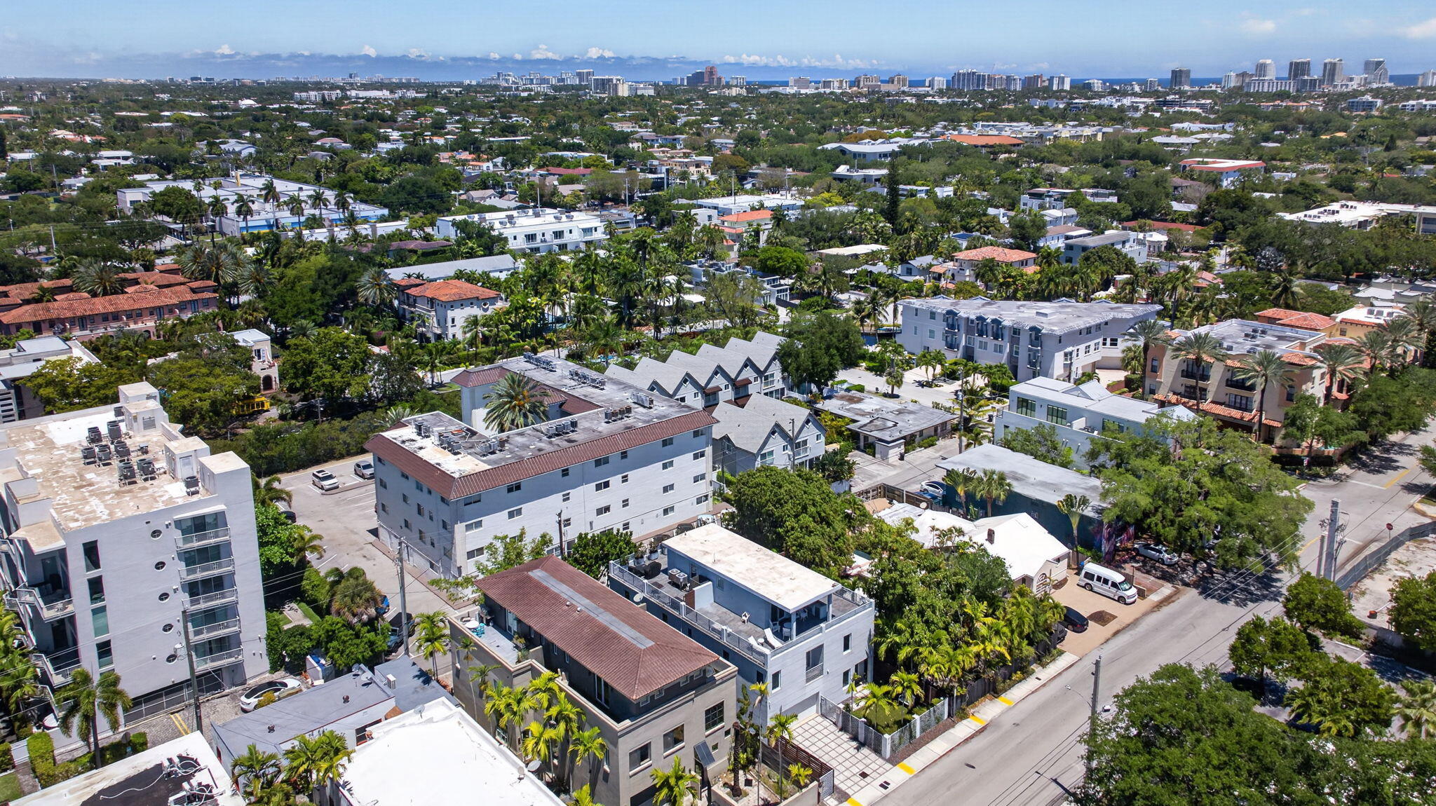 915 SE 2nd Fort Lauderdale, FL 33301