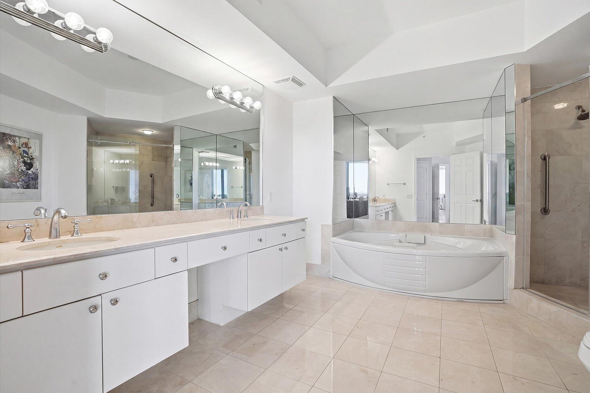 3100 N Ocean #804 Fort Lauderdale, FL 33308