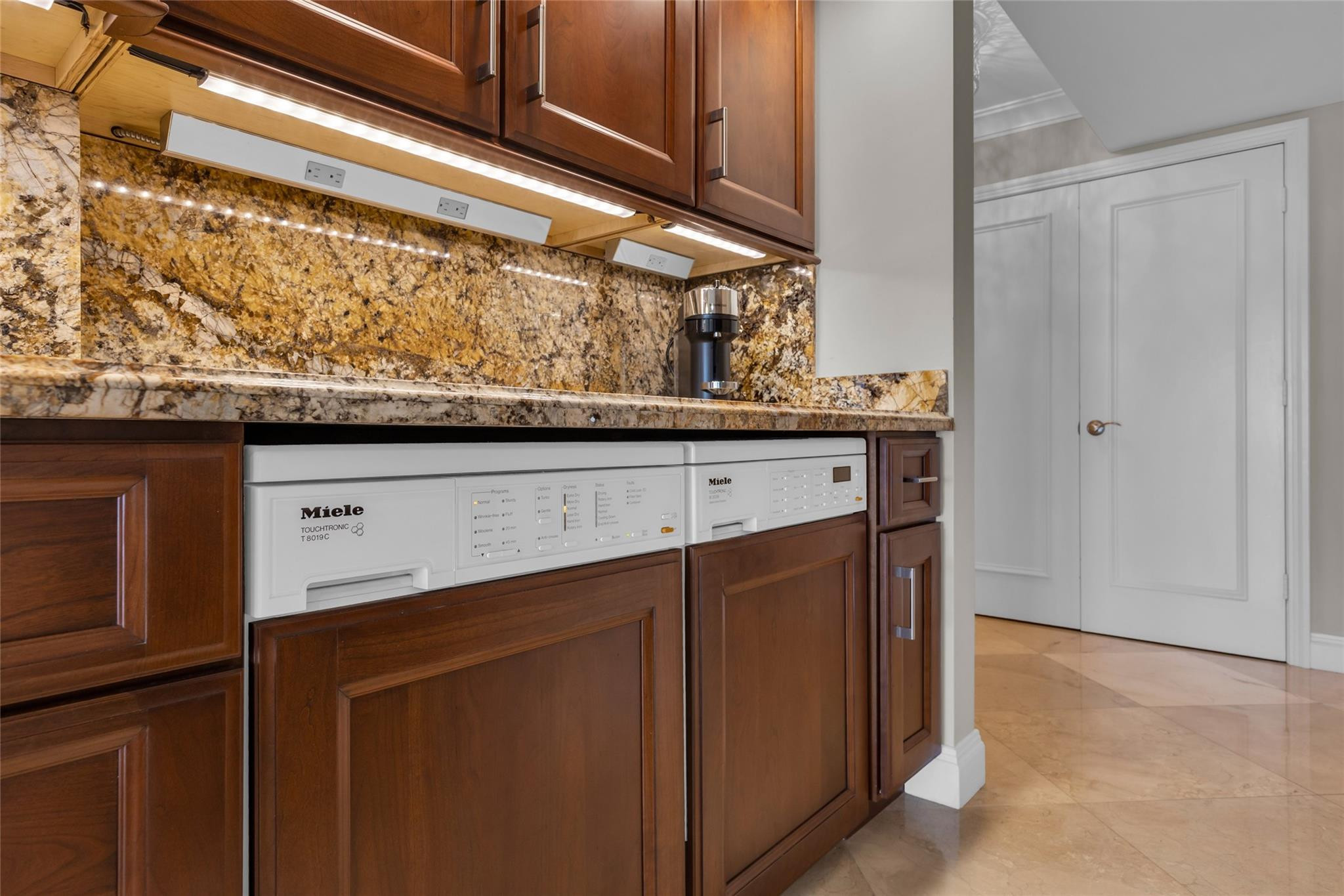 2200 S Ocean #2805 Fort Lauderdale, FL 33316