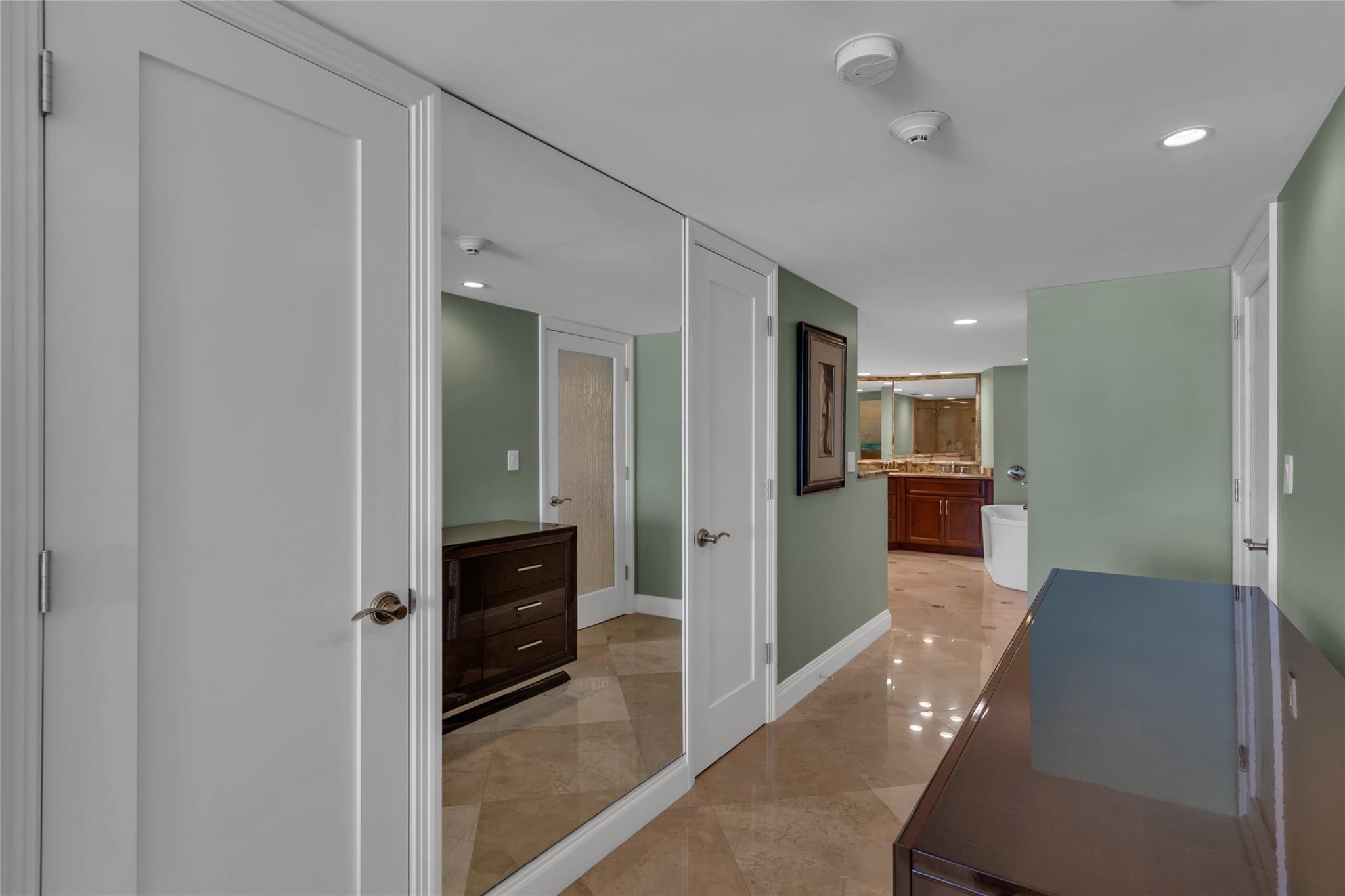 2200 S Ocean #2805 Fort Lauderdale, FL 33316