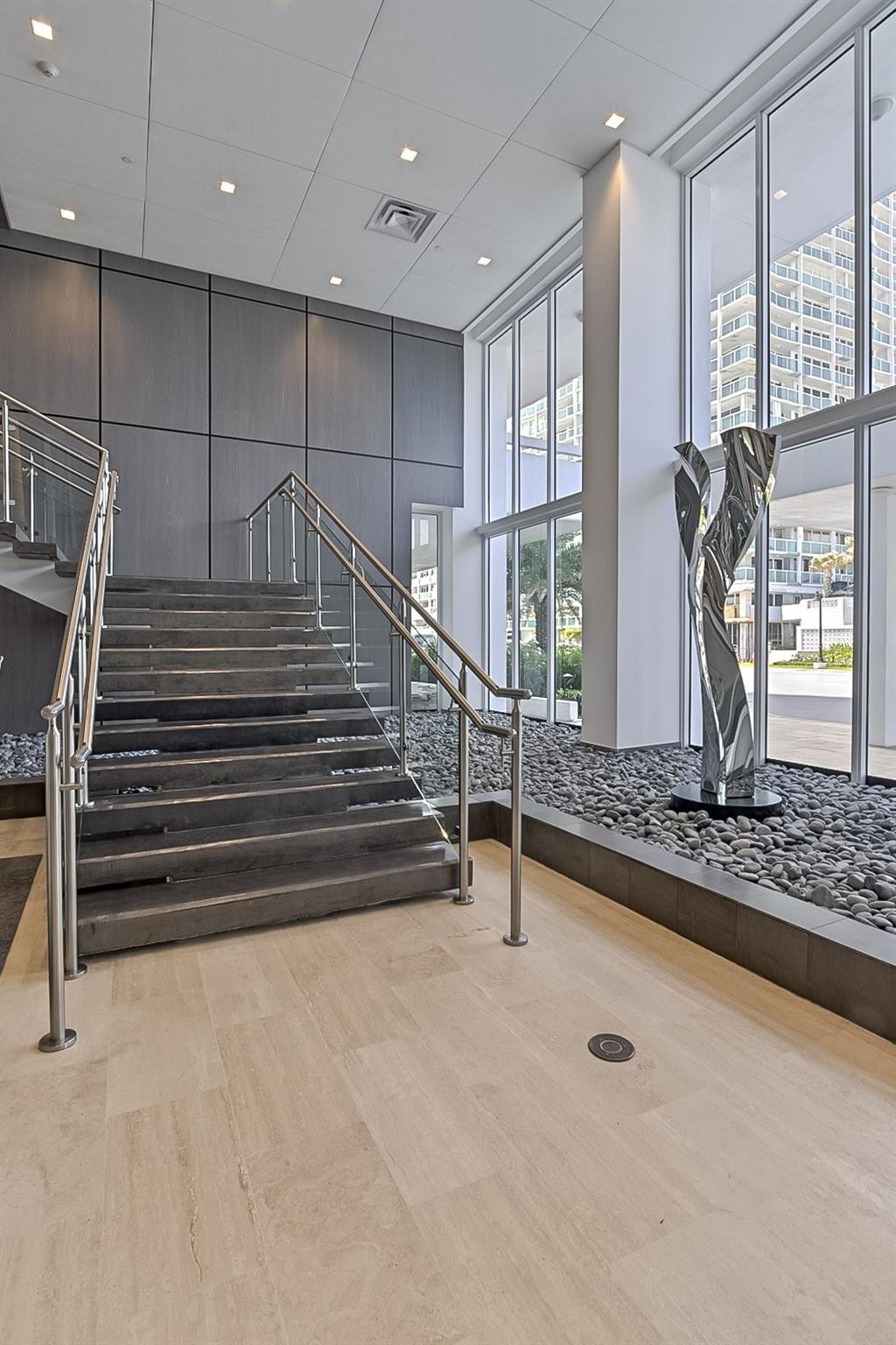 2200 S Ocean #2805 Fort Lauderdale, FL 33316