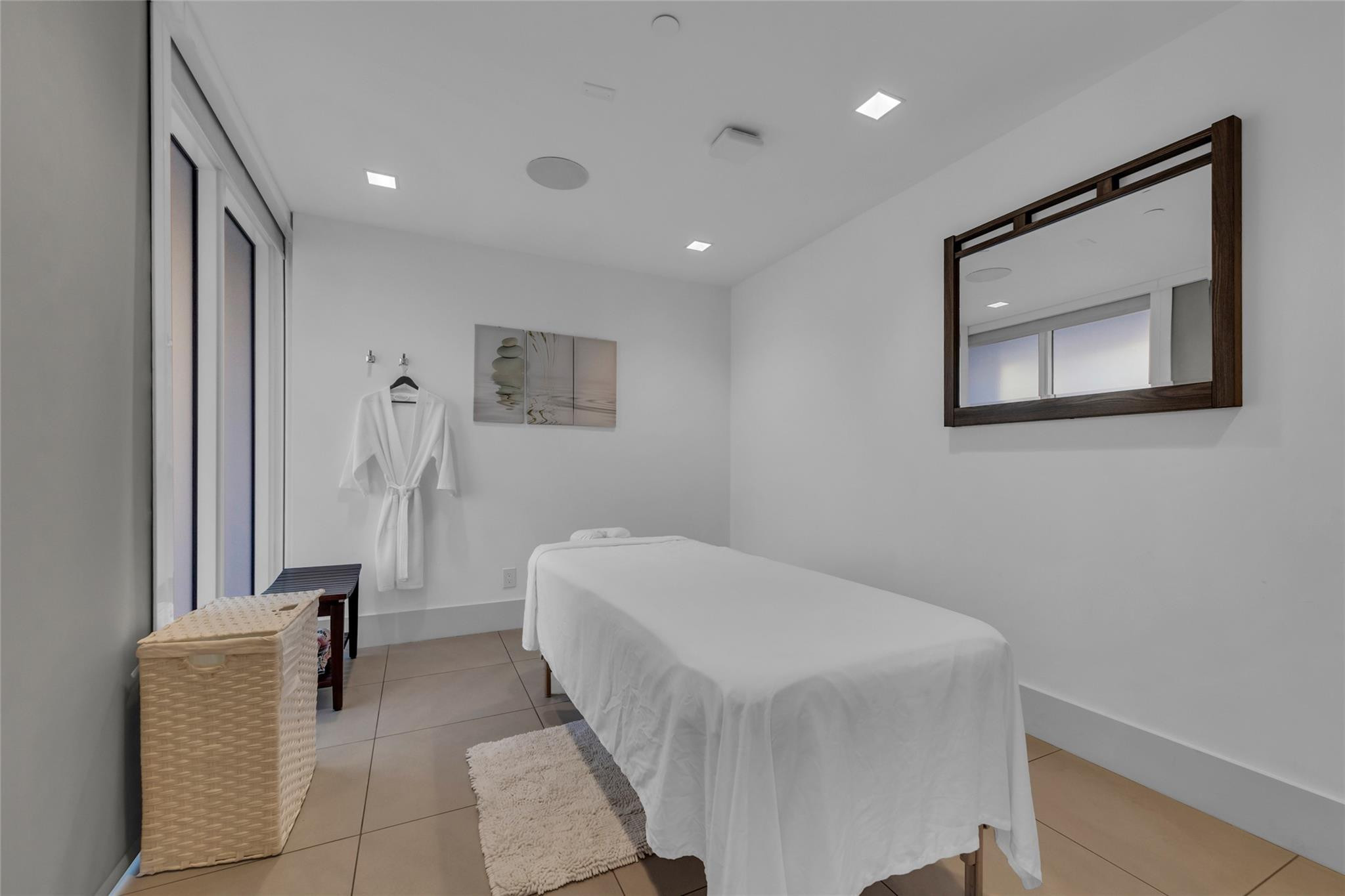 2200 S Ocean #2805 Fort Lauderdale, FL 33316