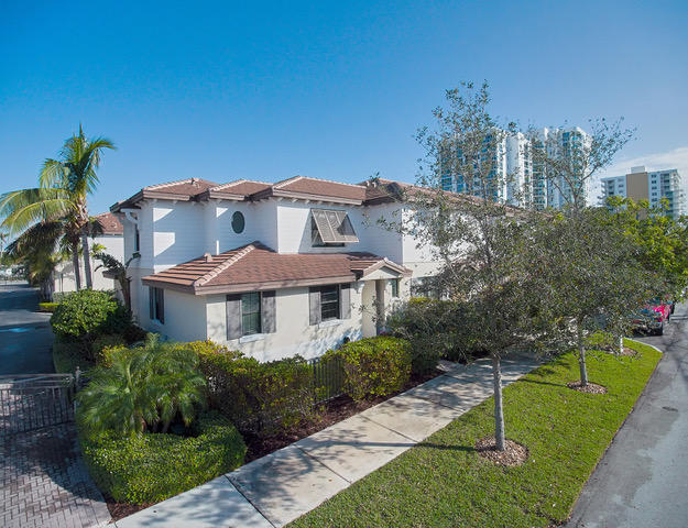 861 S Ocean Pompano Beach, FL 33062
