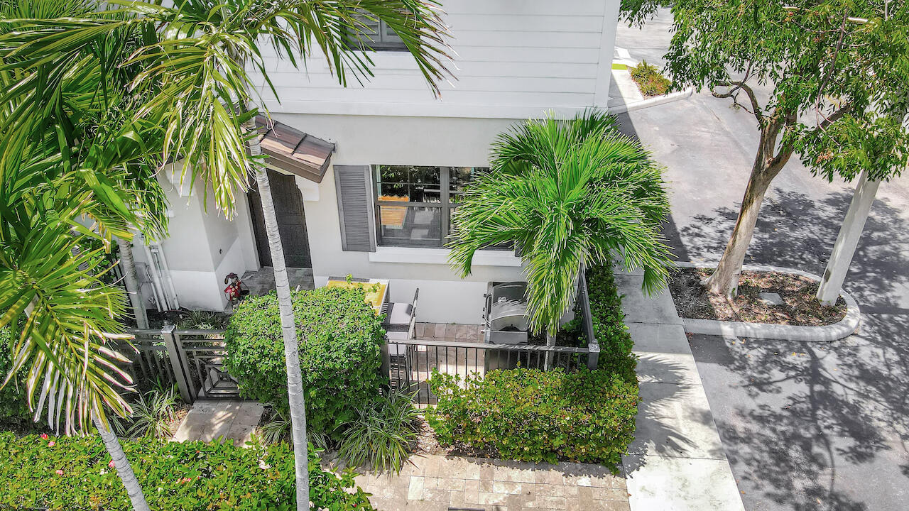 861 S Ocean Pompano Beach, FL 33062