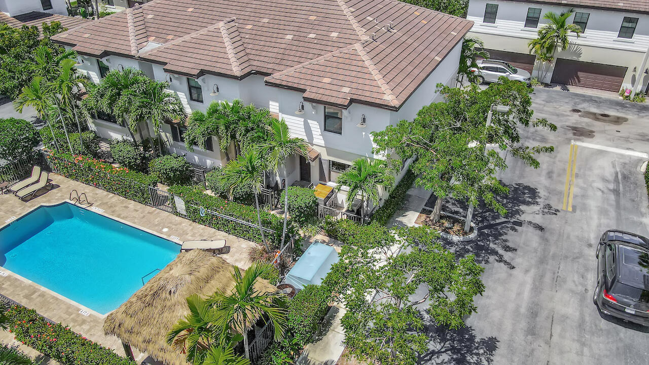 861 S Ocean Pompano Beach, FL 33062