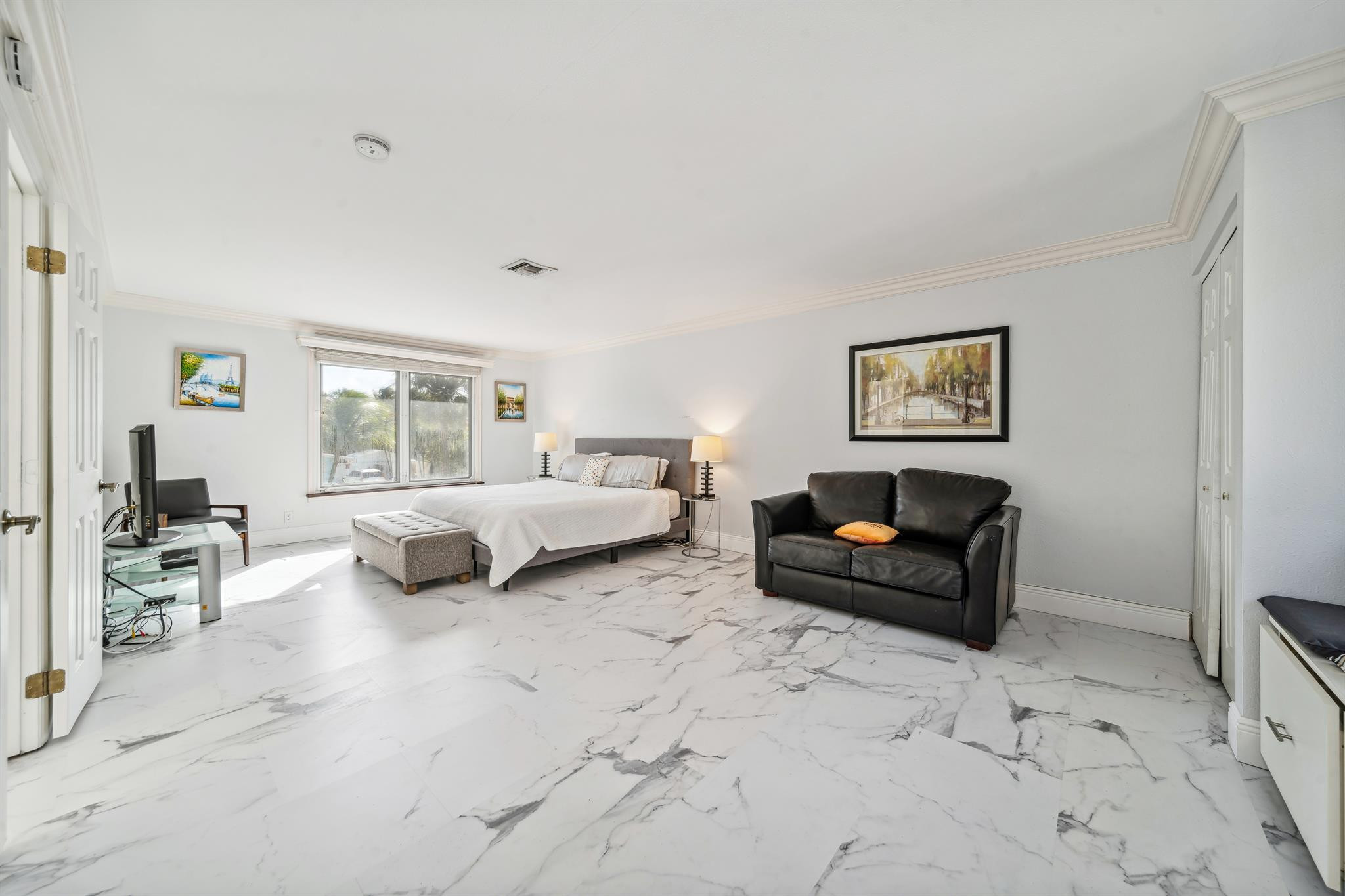 301 NW 26th Wilton Manors, FL 33311