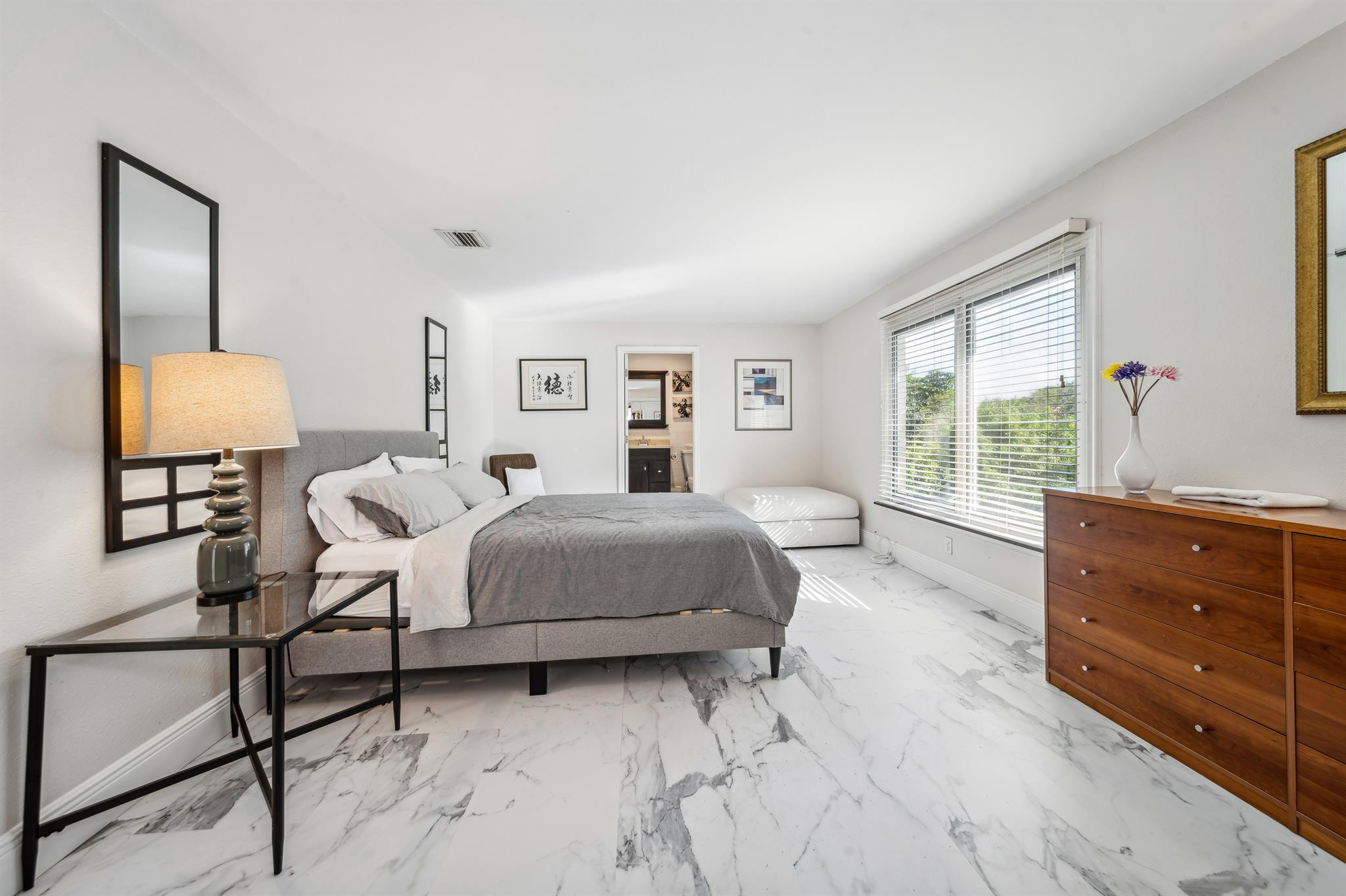 301 NW 26th Wilton Manors, FL 33311