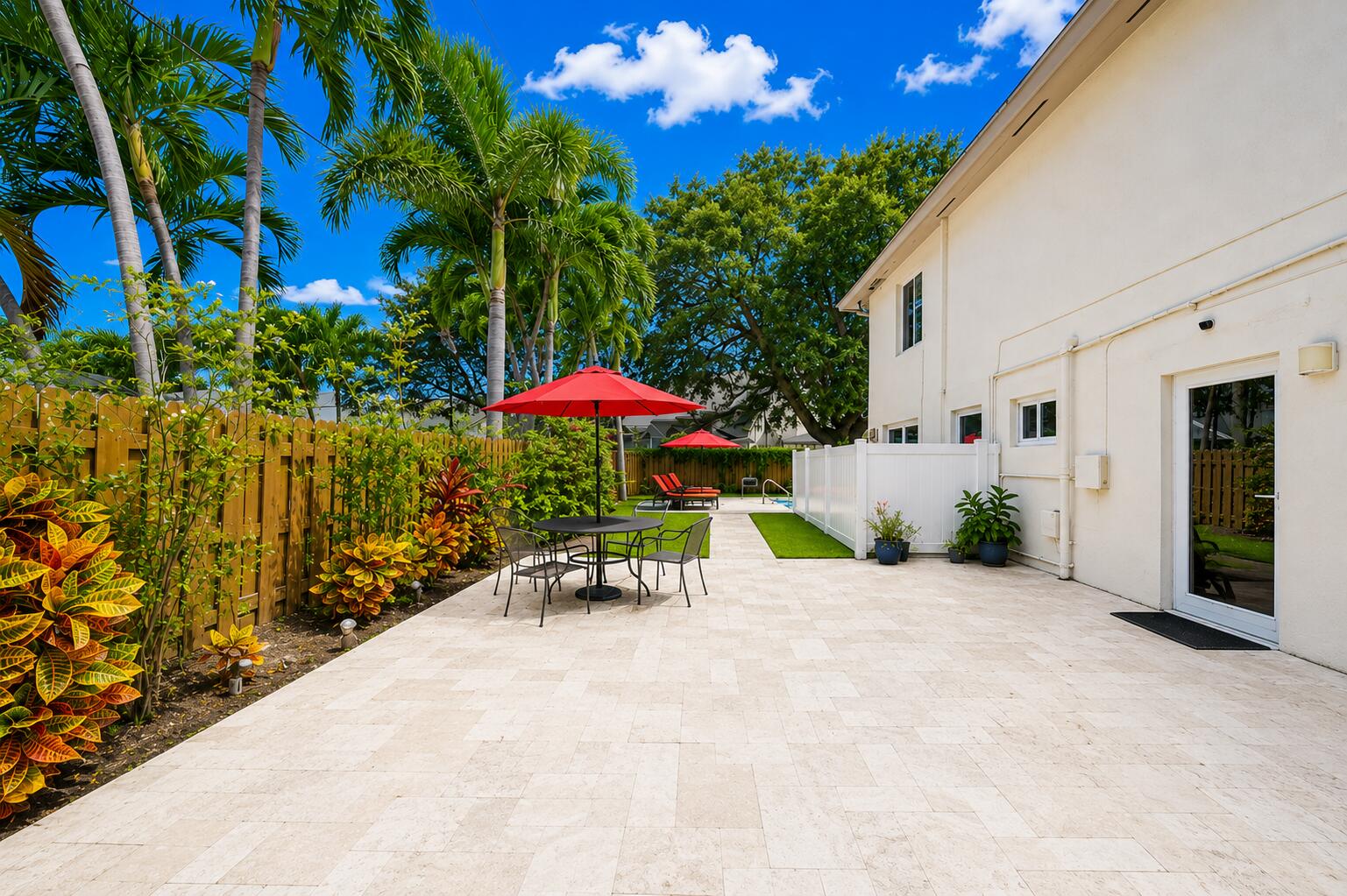 301 NW 26th Wilton Manors, FL 33311