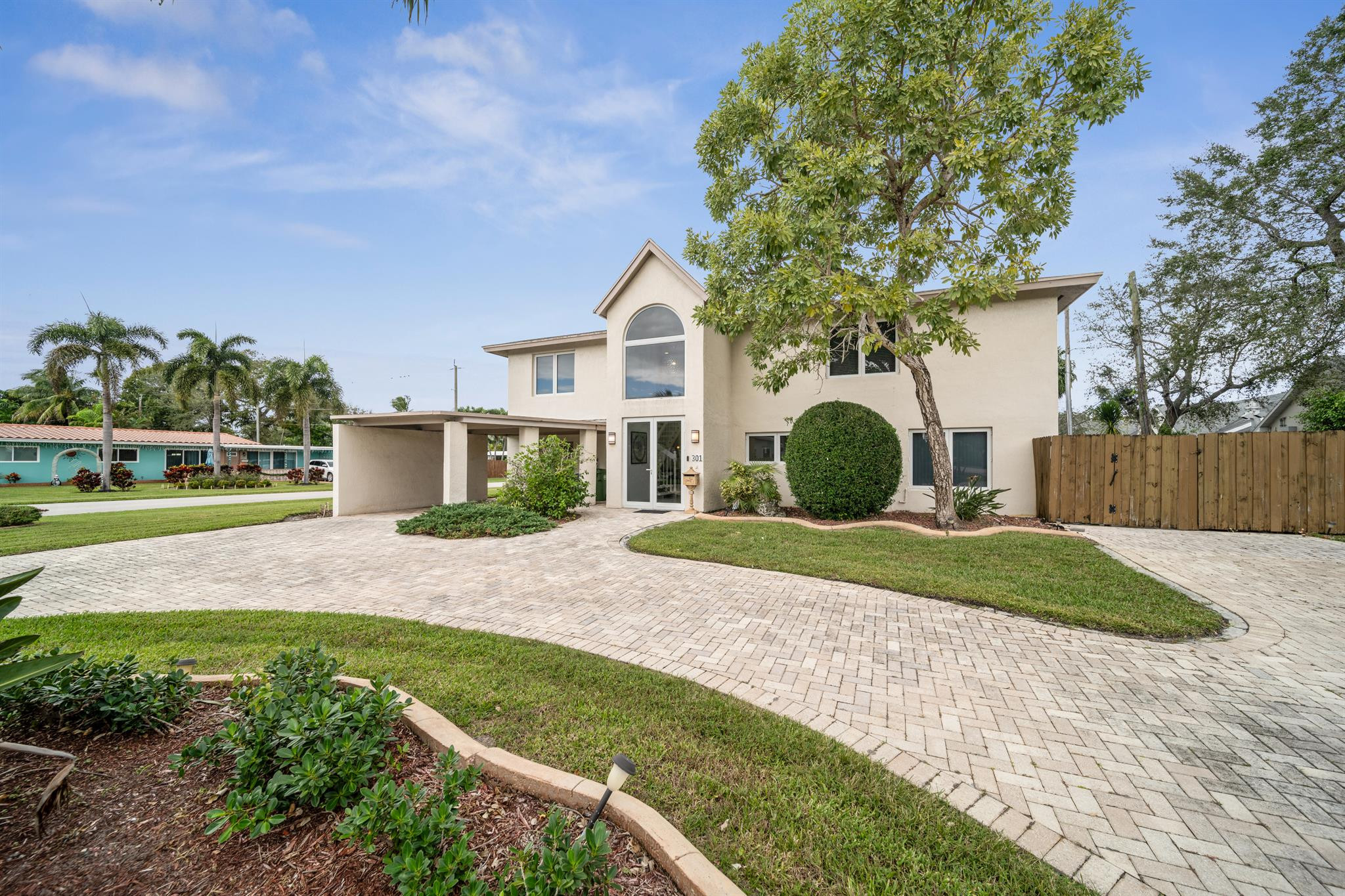 301 NW 26th Wilton Manors, FL 33311