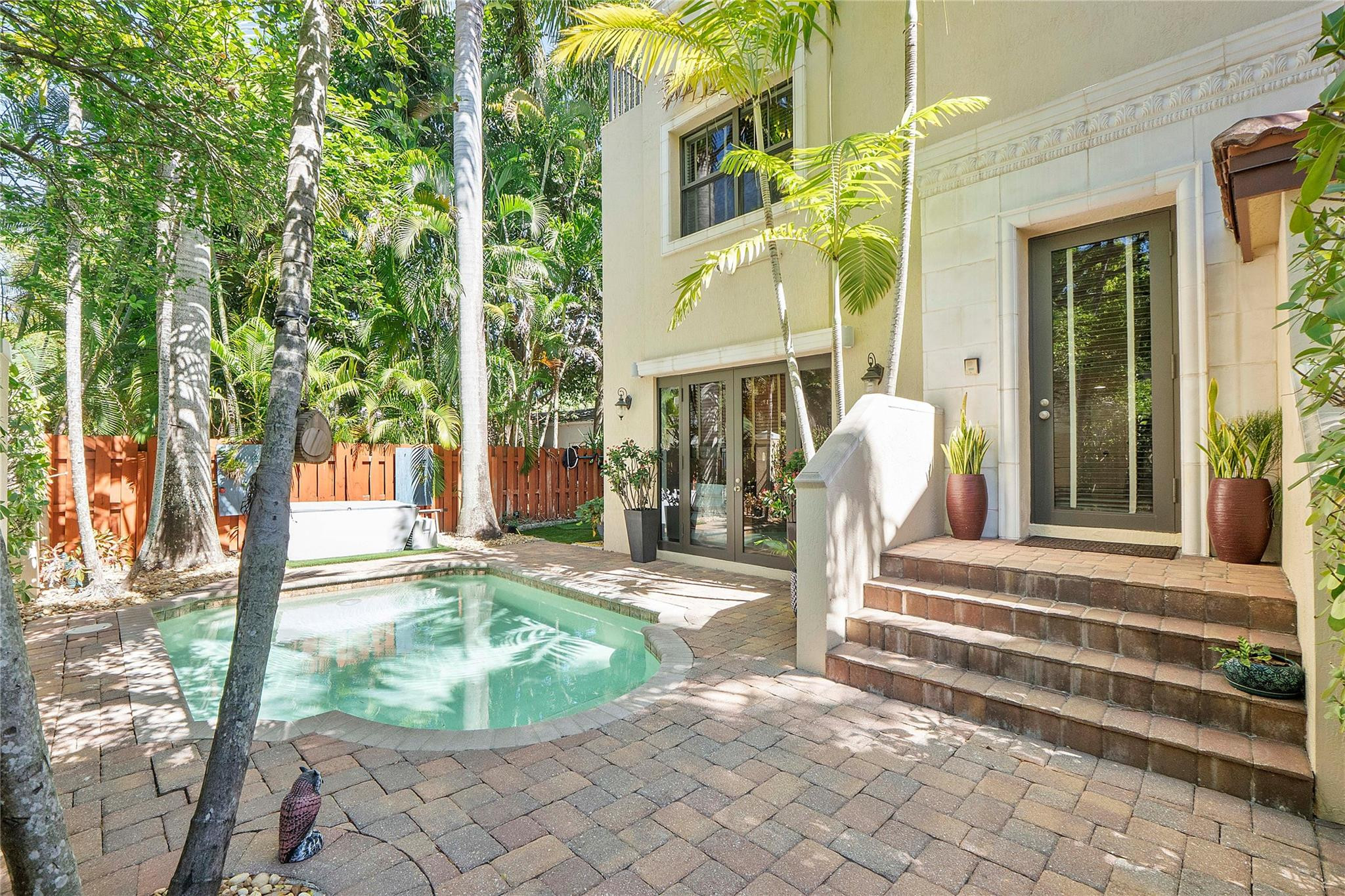 430 NE 7th #430 Fort Lauderdale, FL 33301
