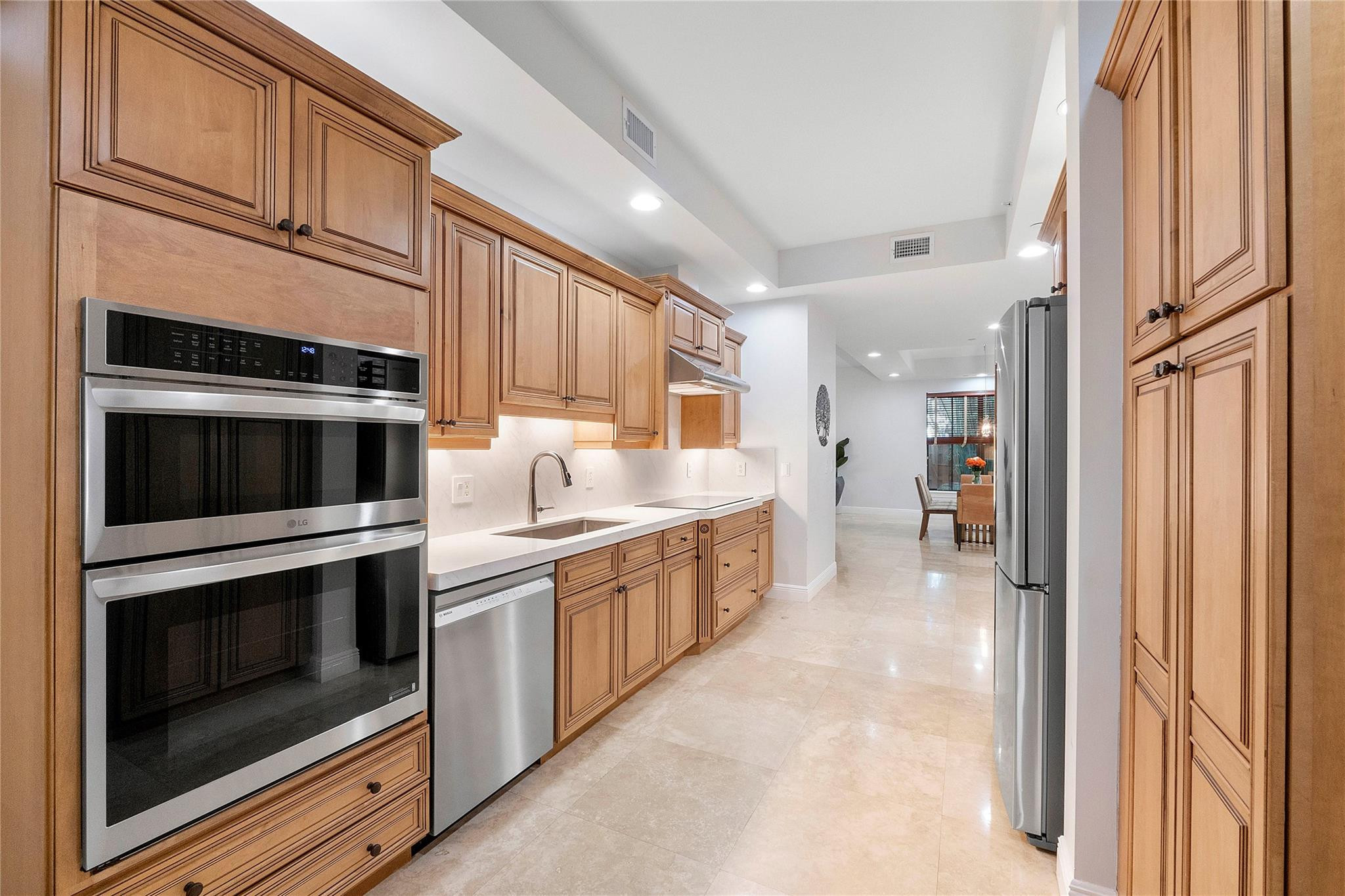 430 NE 7th #430 Fort Lauderdale, FL 33301