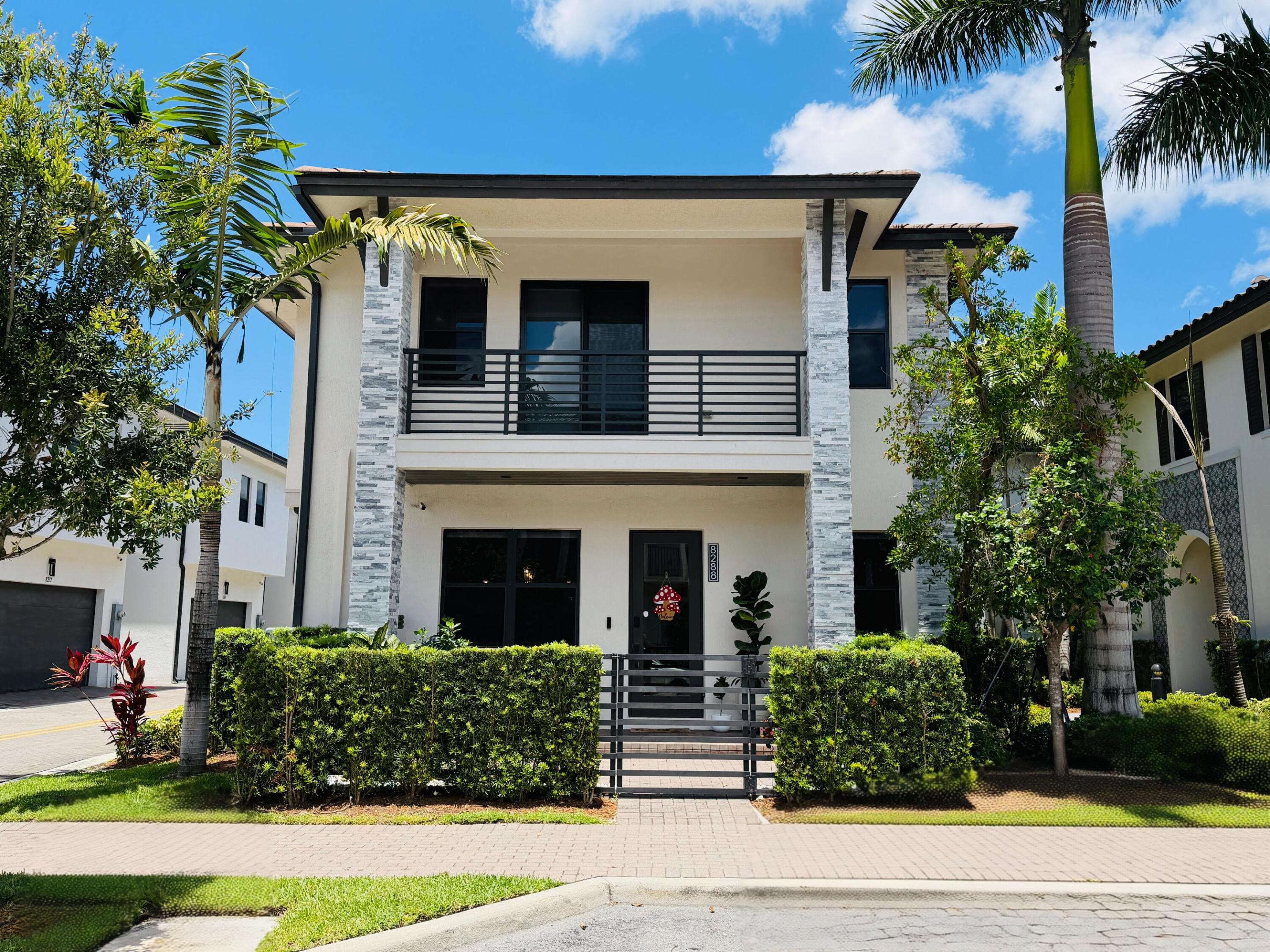 8288 NW 44th Doral, FL 33166