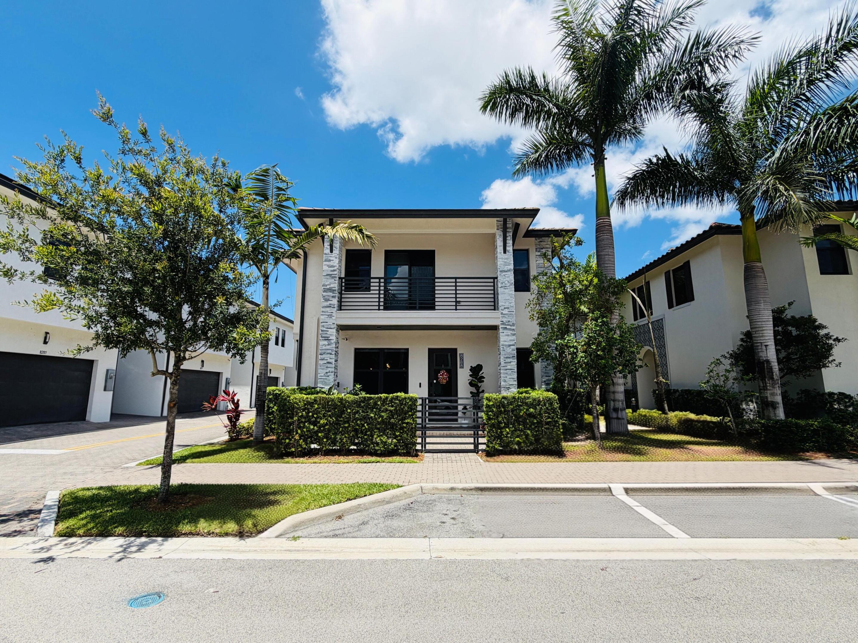 8288 NW 44th Doral, FL 33166