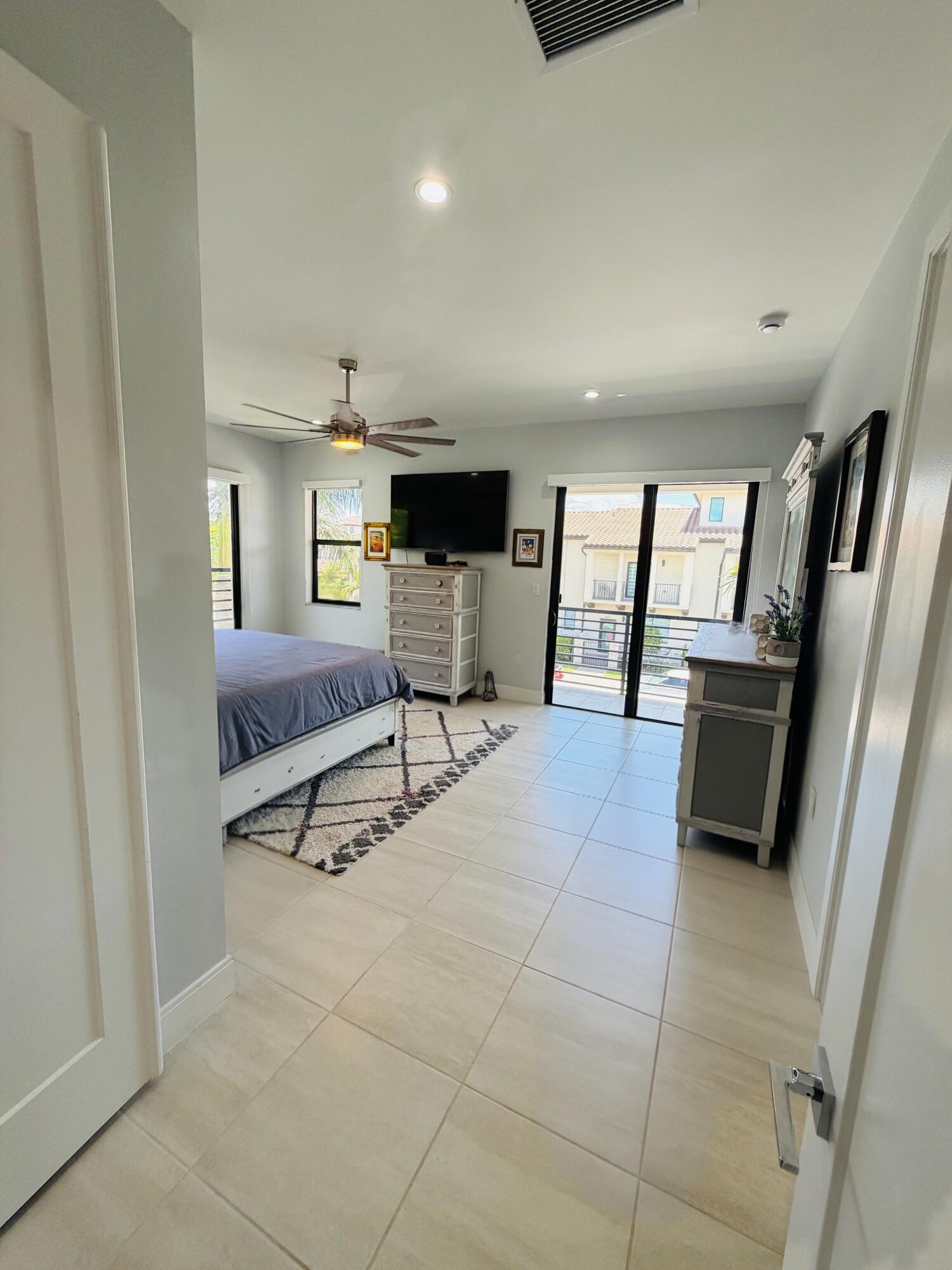 8288 NW 44th Doral, FL 33166