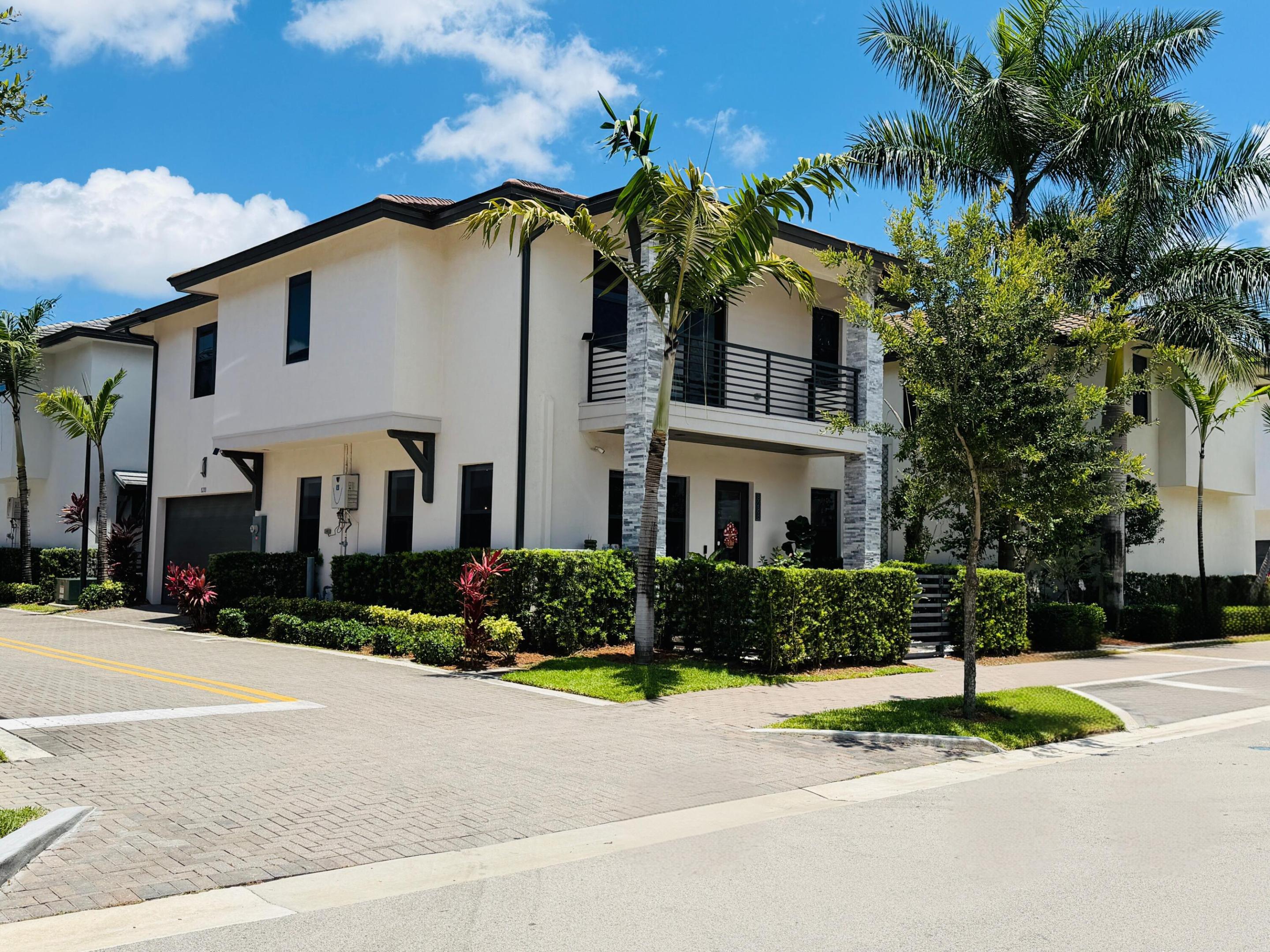 8288 NW 44th Doral, FL 33166