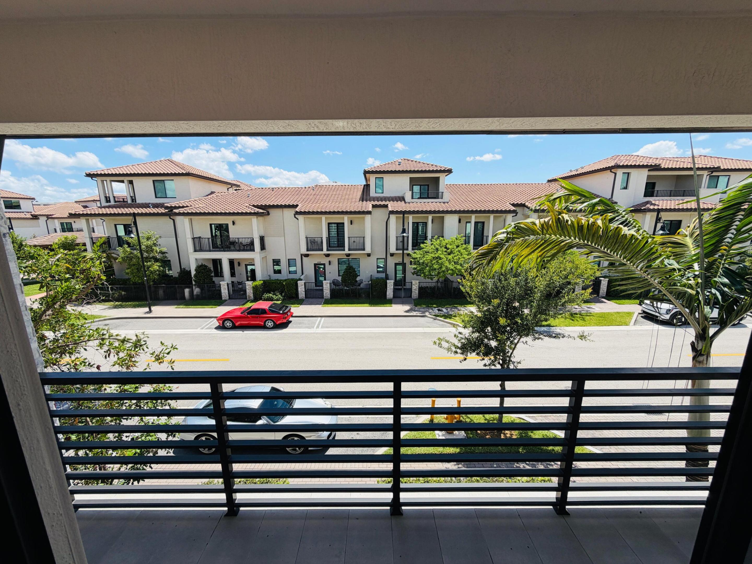 8288 NW 44th Doral, FL 33166
