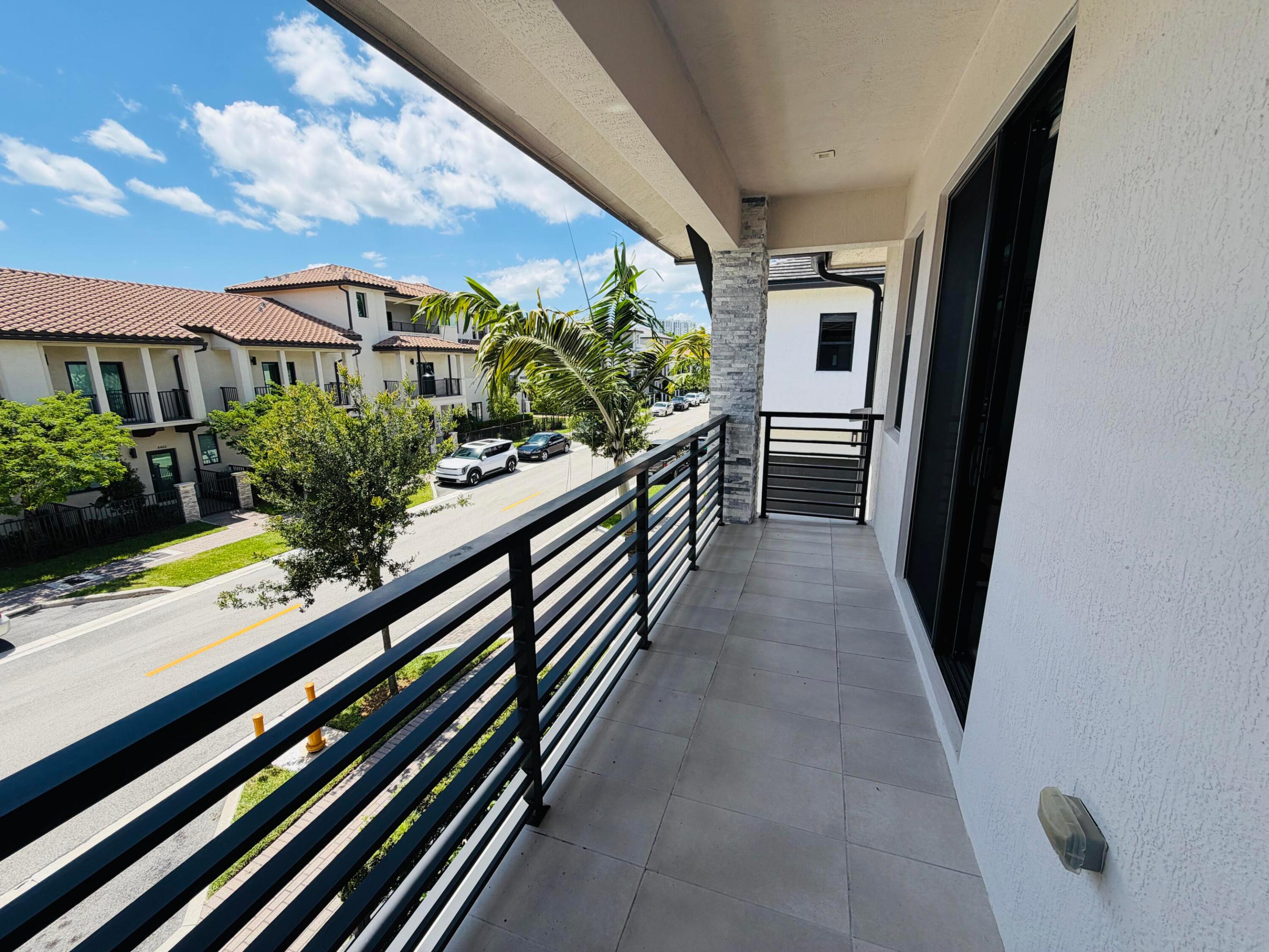 8288 NW 44th Doral, FL 33166