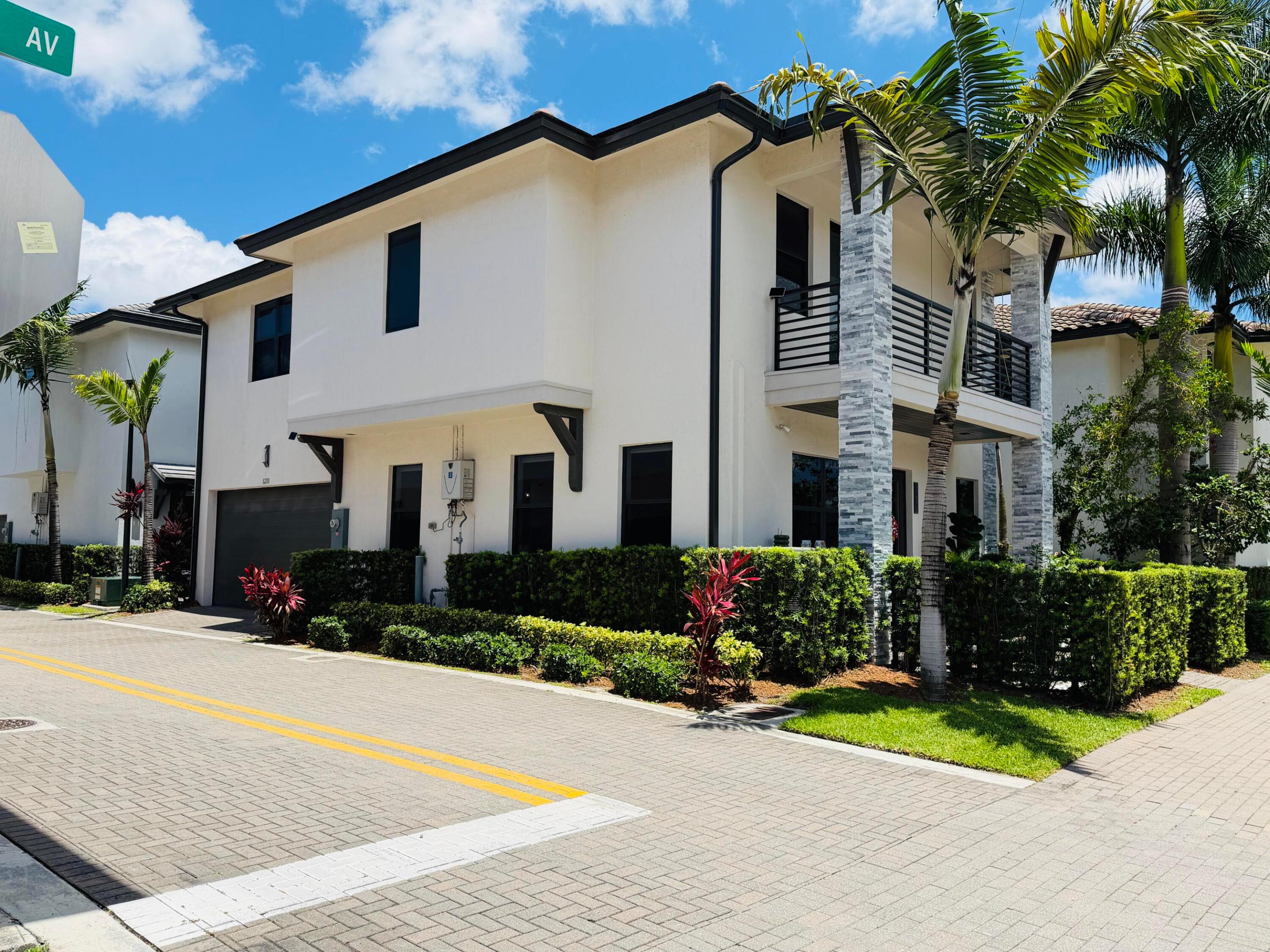 8288 NW 44th Doral, FL 33166