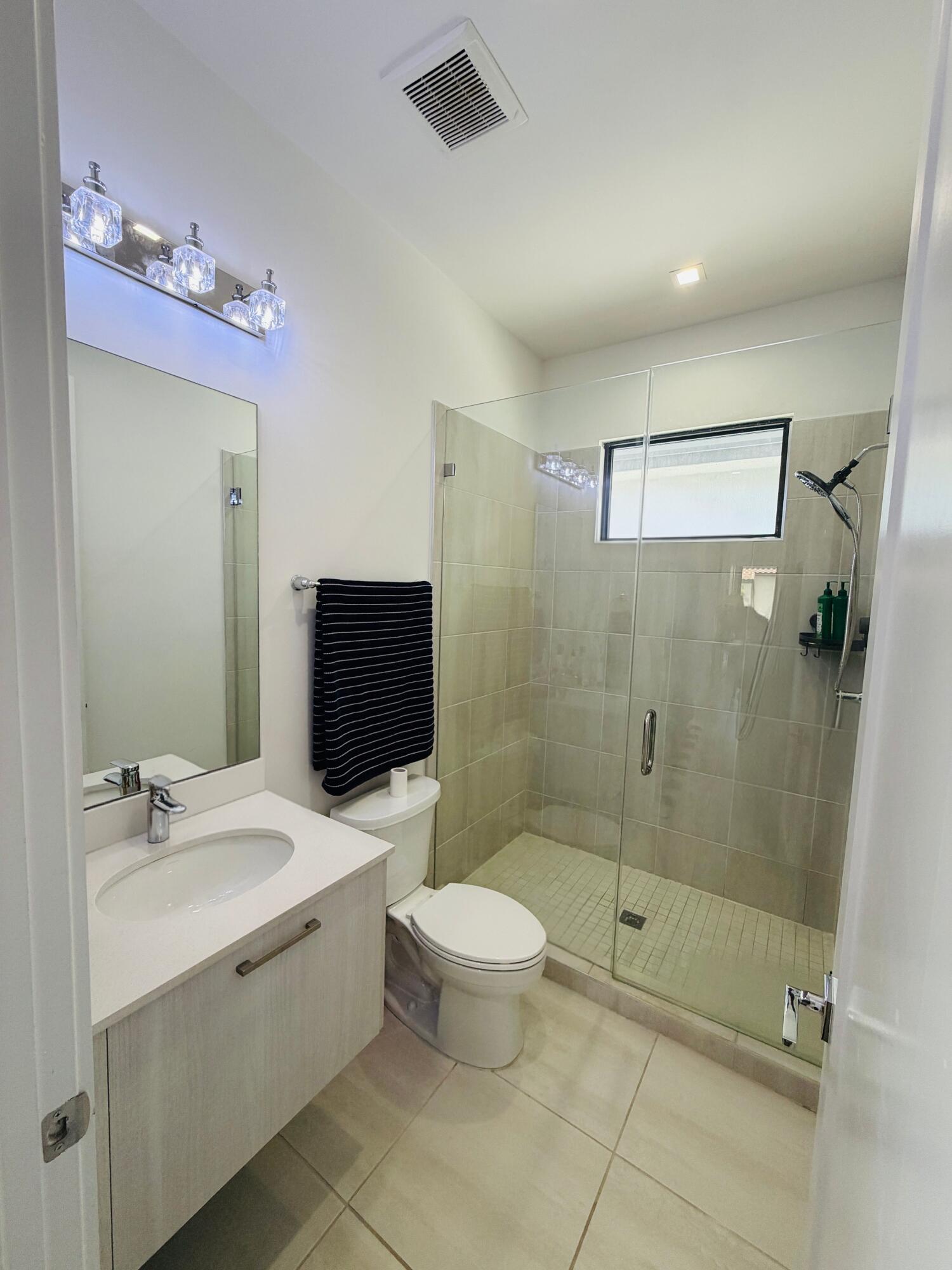 8288 NW 44th Doral, FL 33166