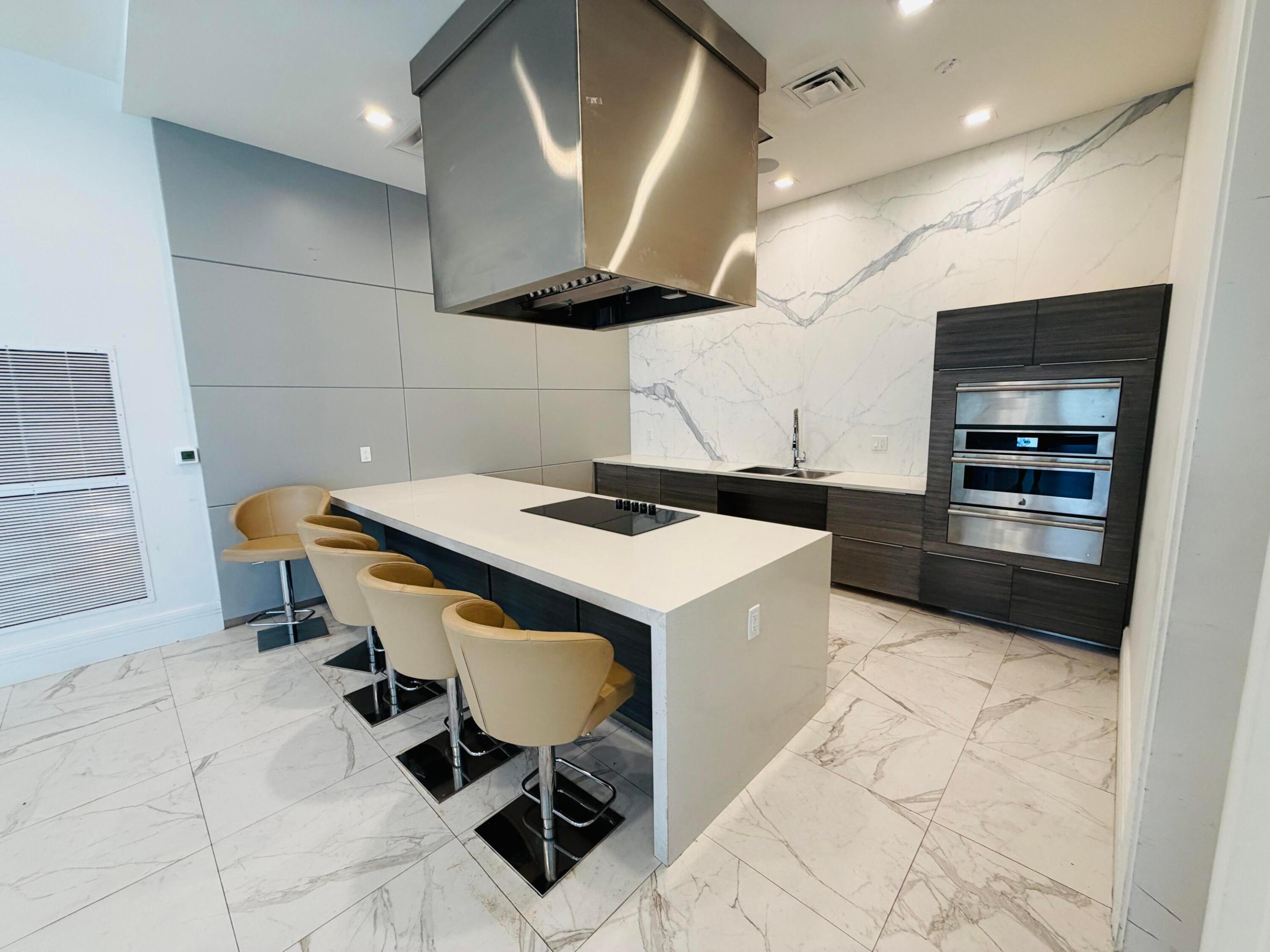 8288 NW 44th Doral, FL 33166