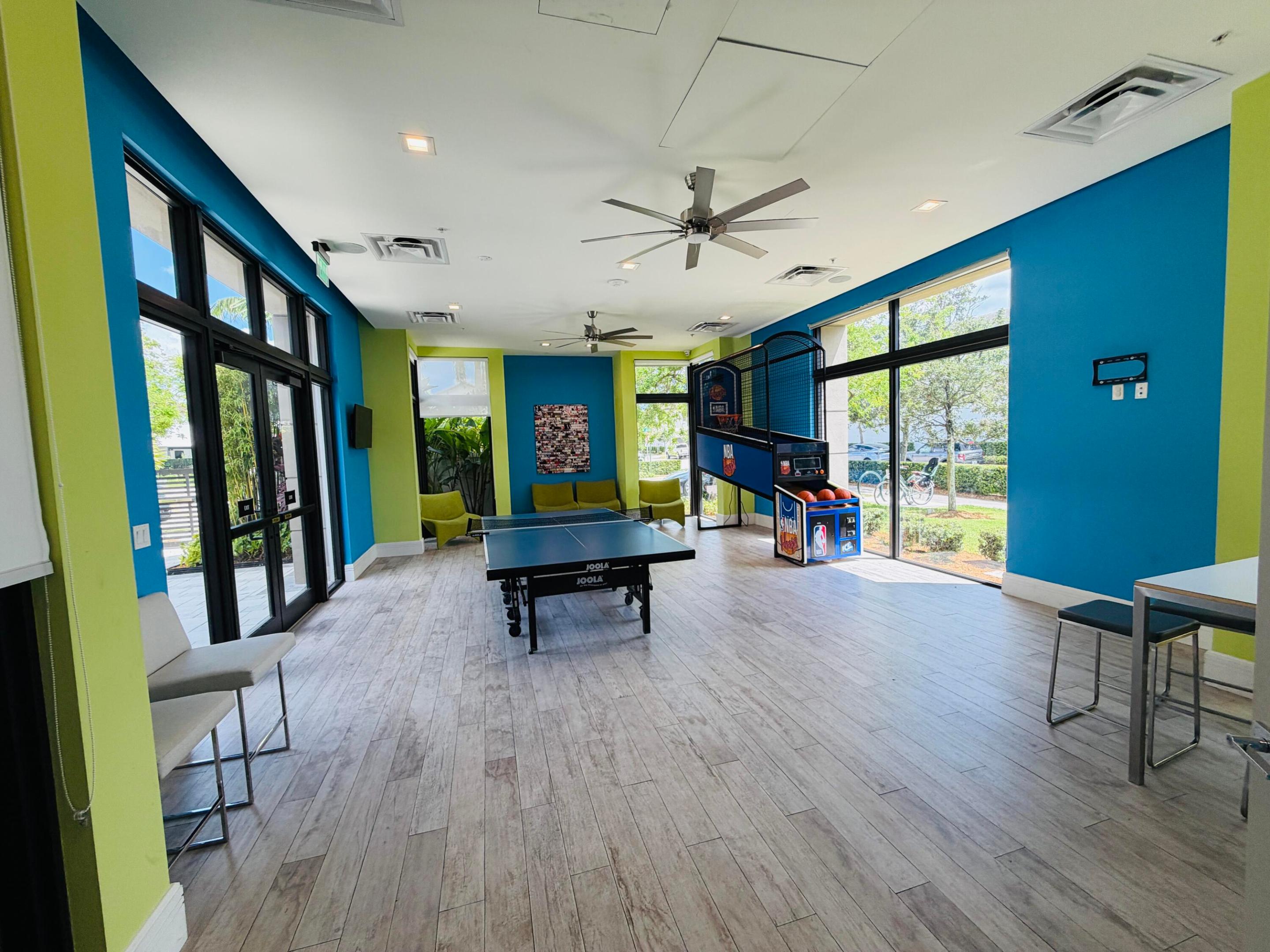8288 NW 44th Doral, FL 33166