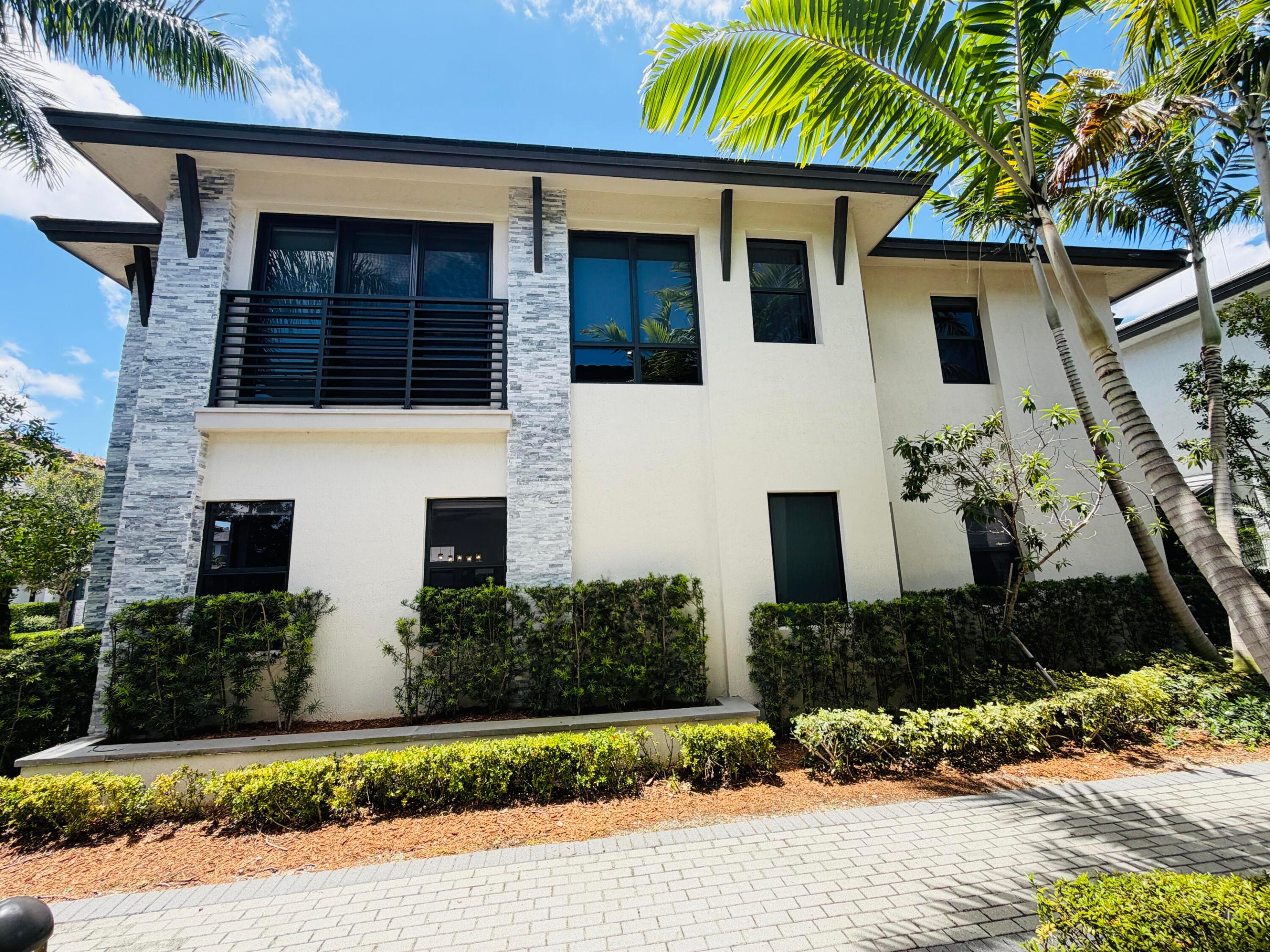 8288 NW 44th Doral, FL 33166