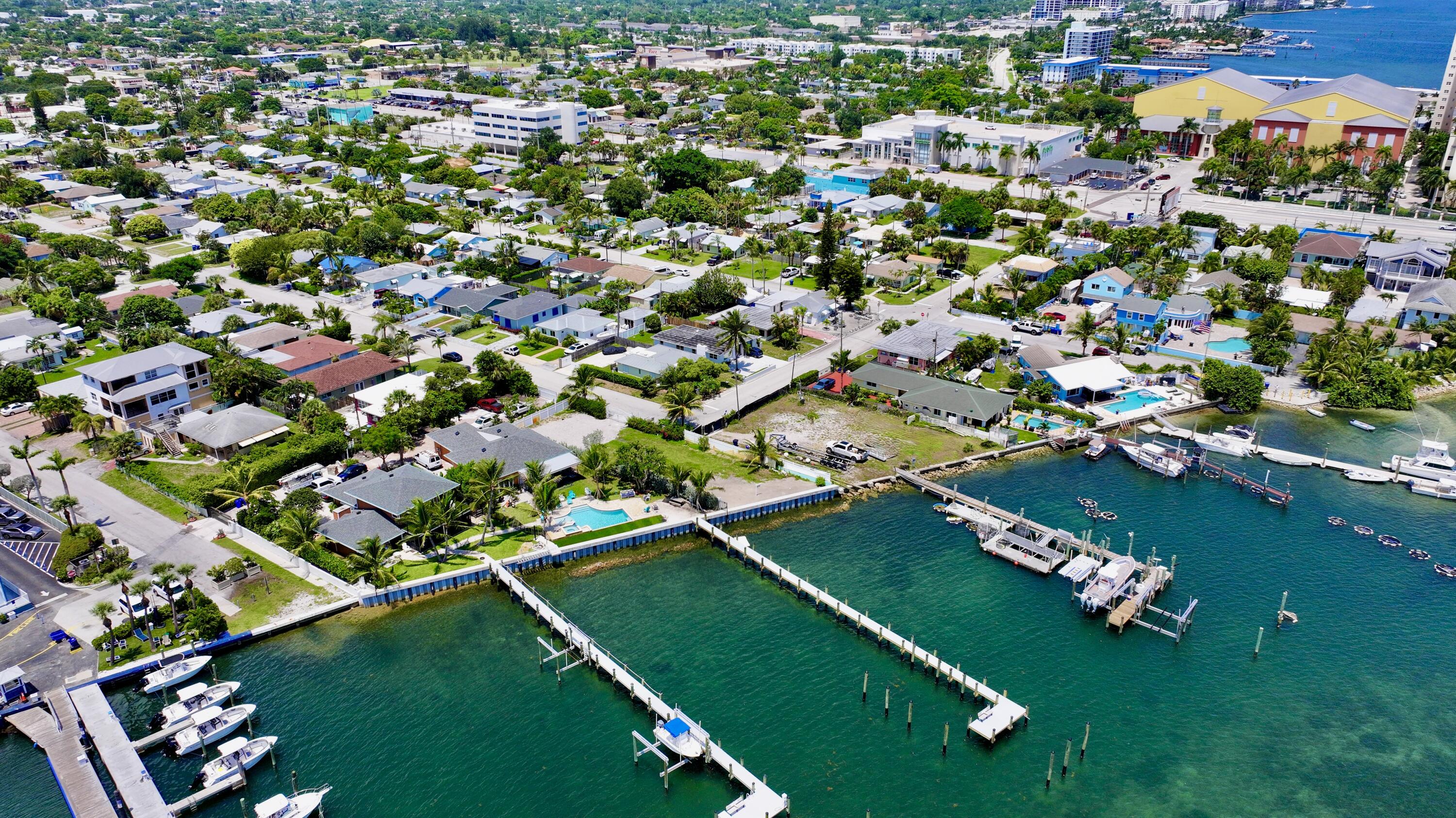 265 E 23rd Riviera Beach, FL 33404