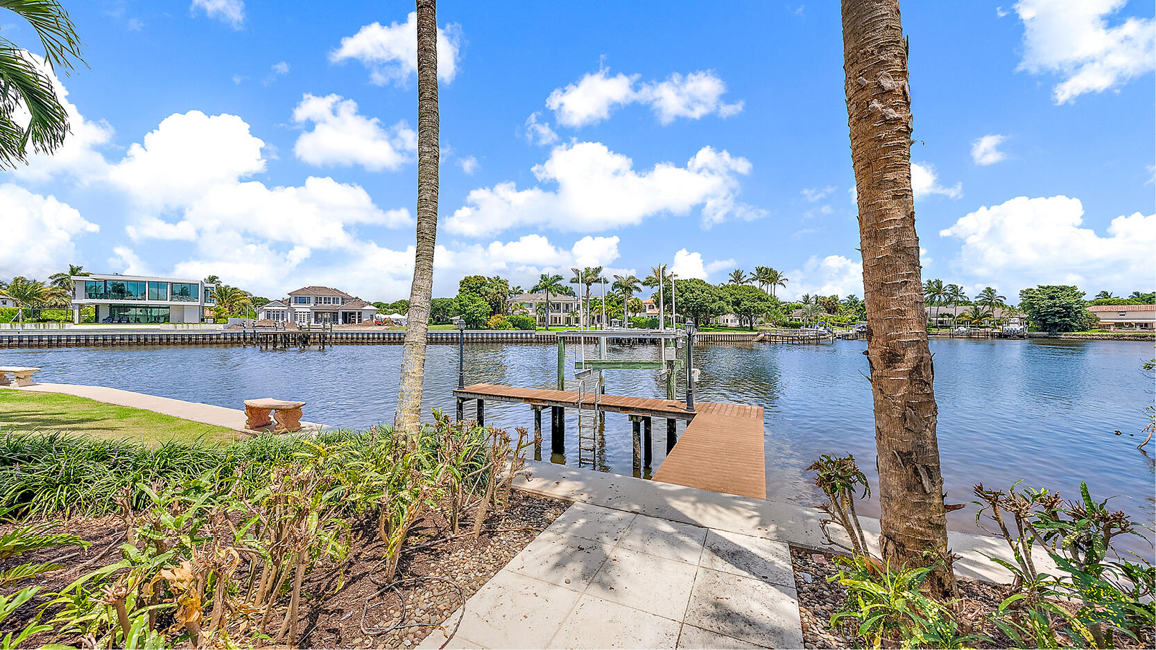 1327 Lake Worth Ln North Palm Beach, FL 33408