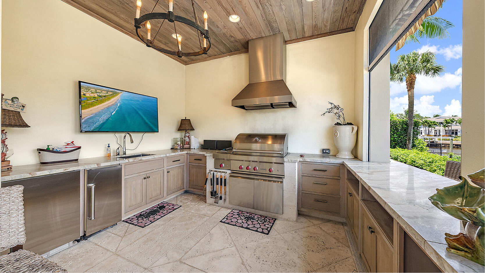 1327 Lake Worth Ln North Palm Beach, FL 33408