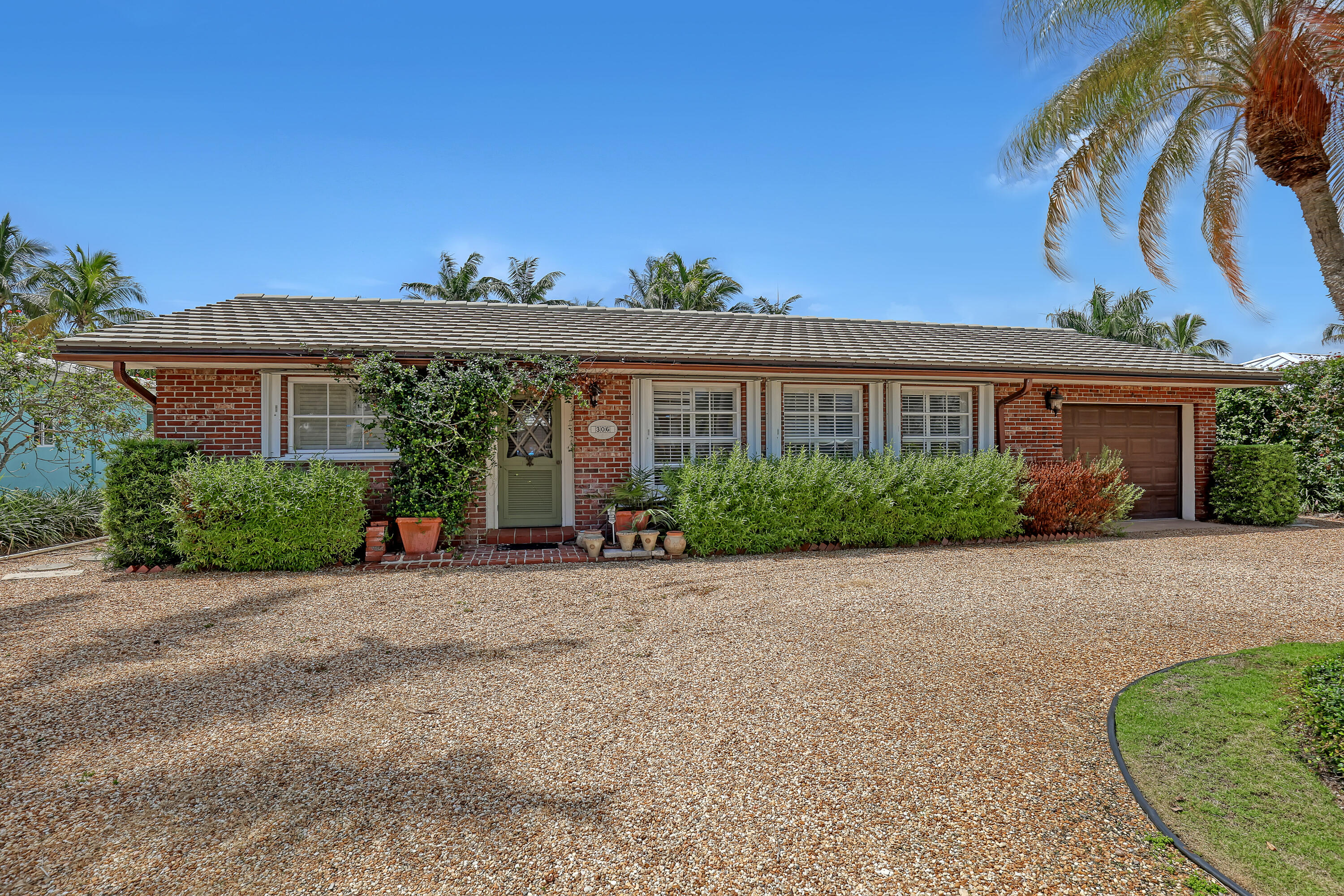 306 Cascade Ln