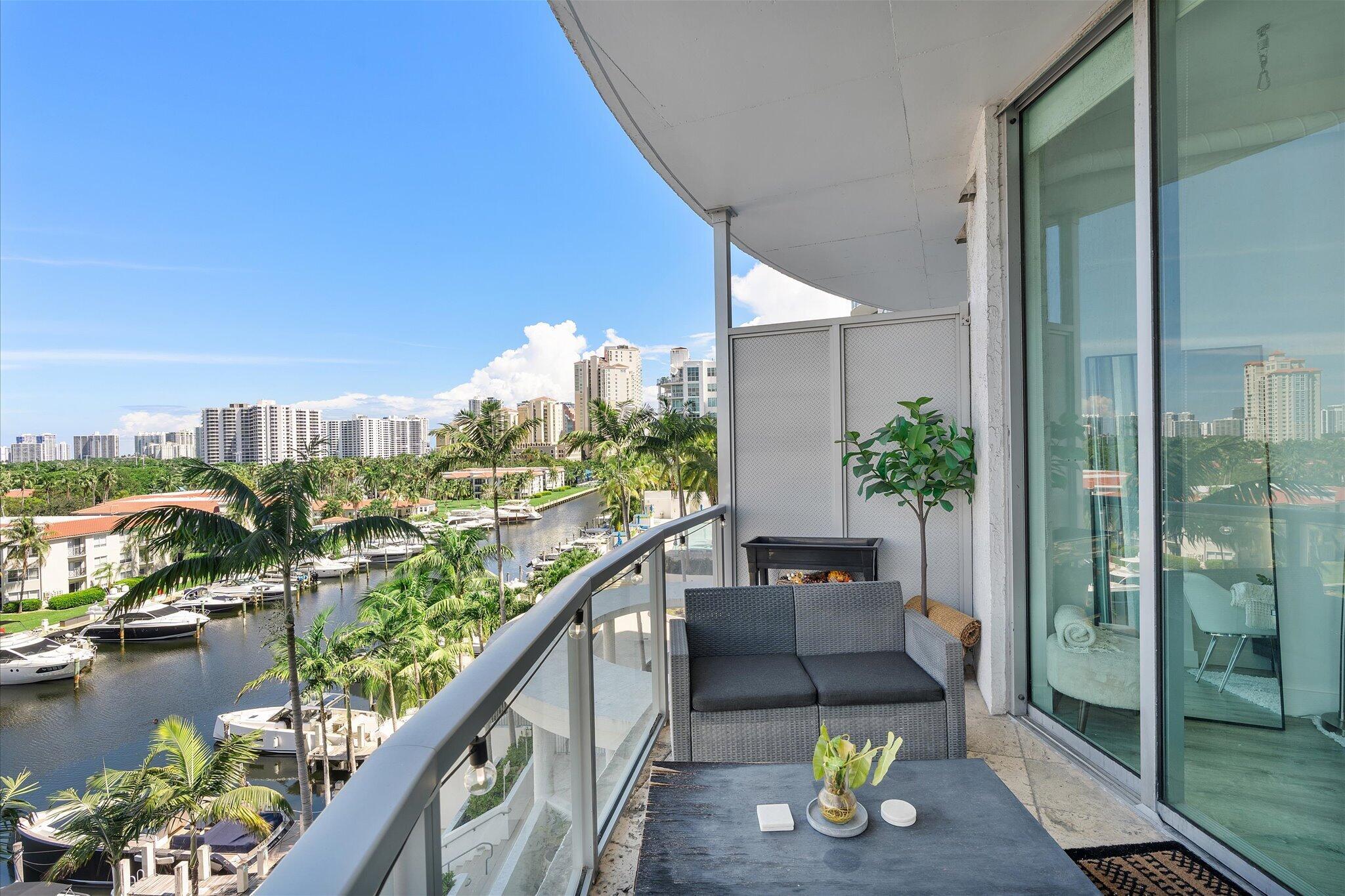 image Uptown Marina Lofts6