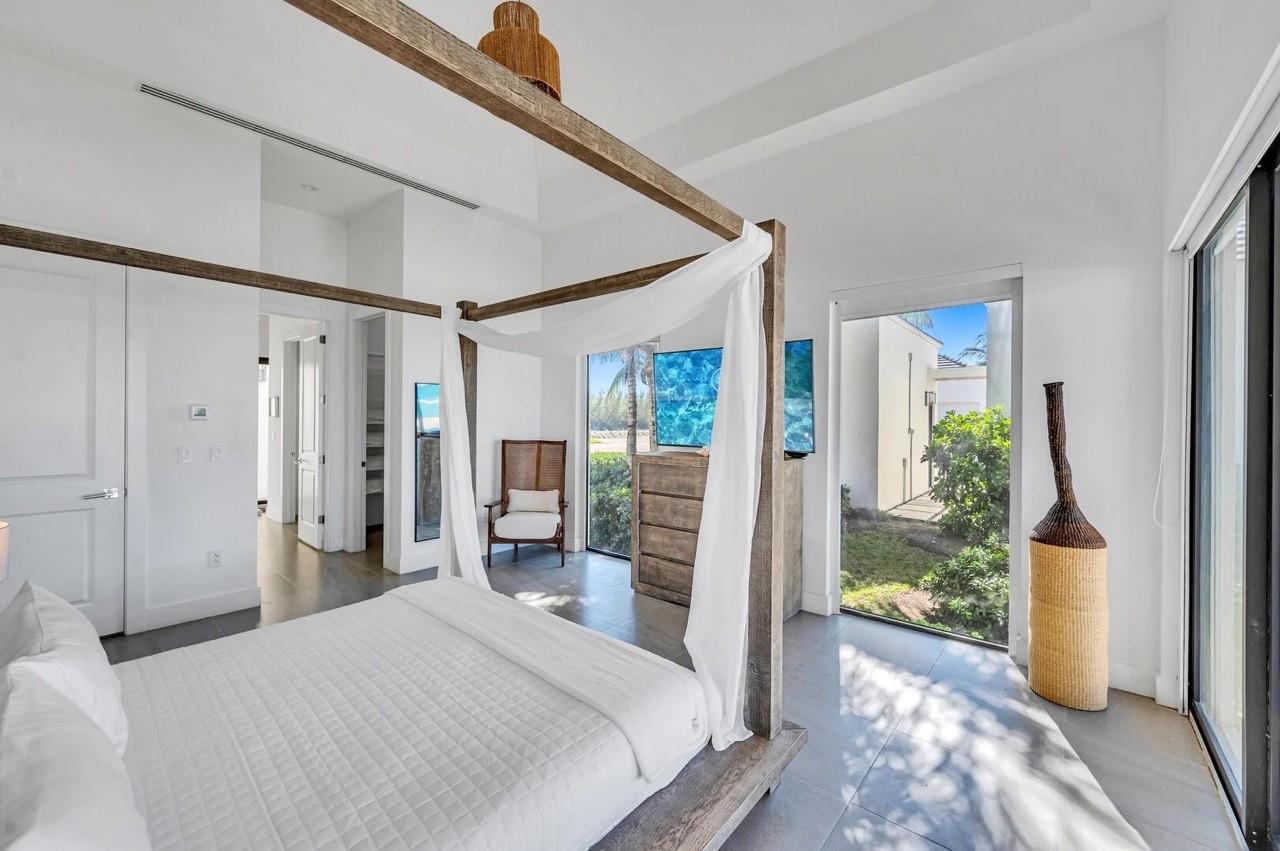 2404 Blue Lagoon Other, FL 0