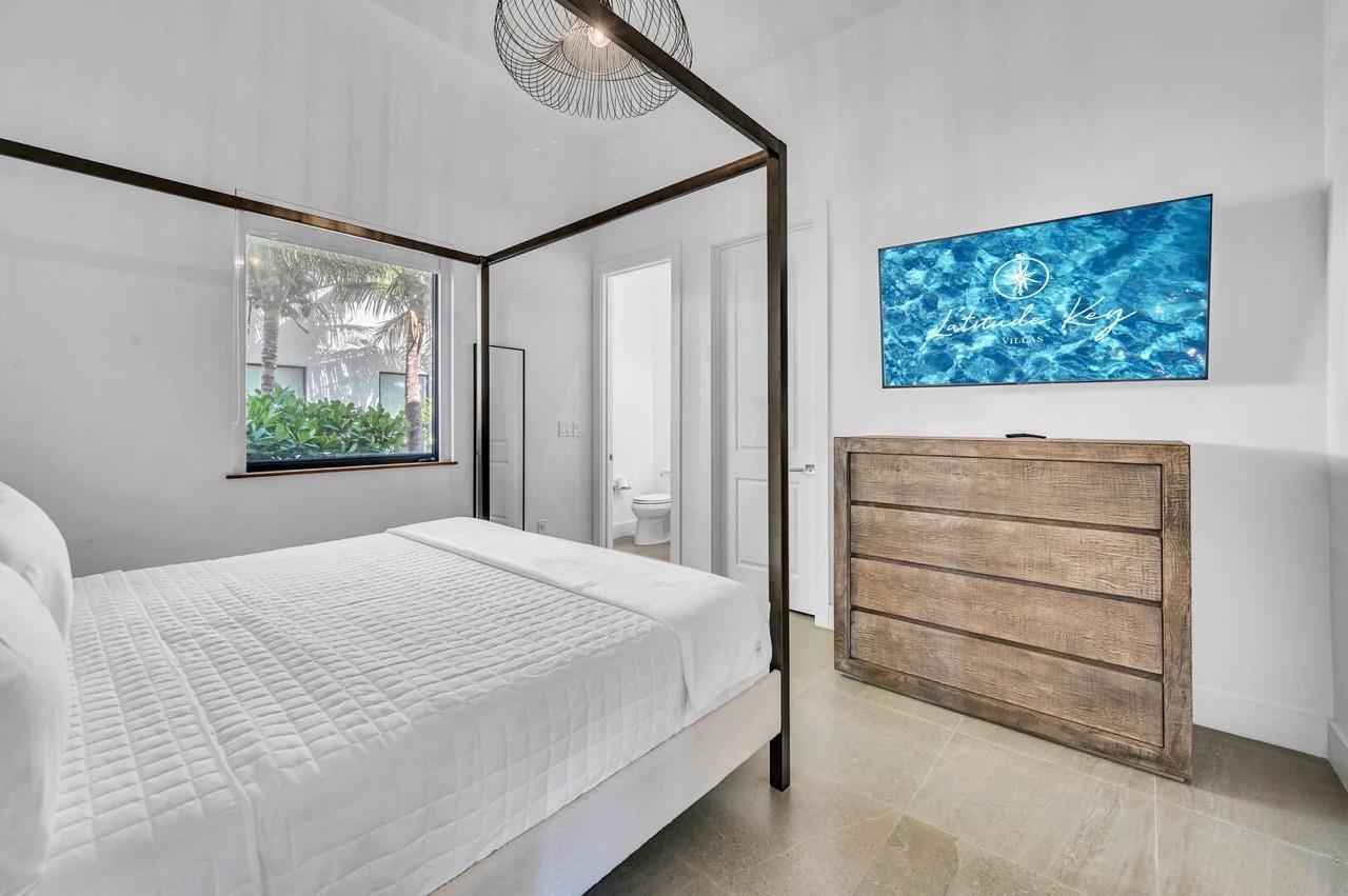 2404 Blue Lagoon Other, FL 0