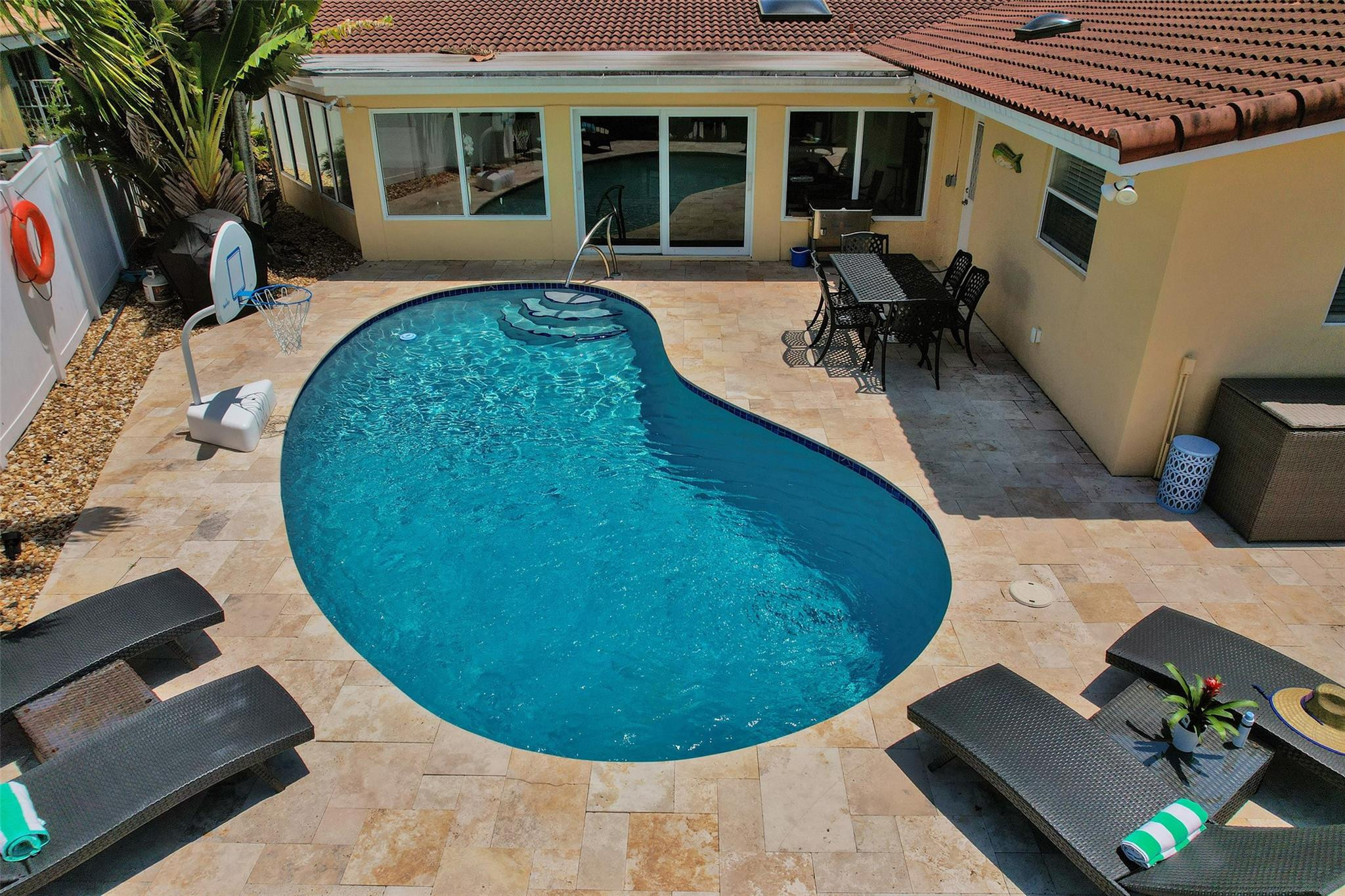 2051 Coral Reef Pompano Beach, FL 33062