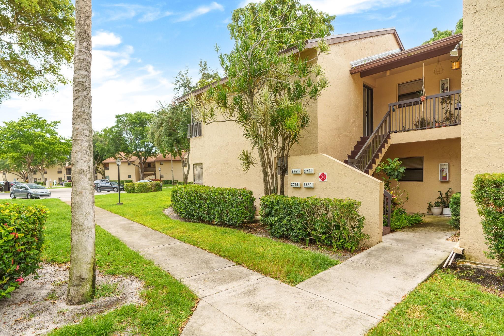 3767 Cocoplum Cir #3767