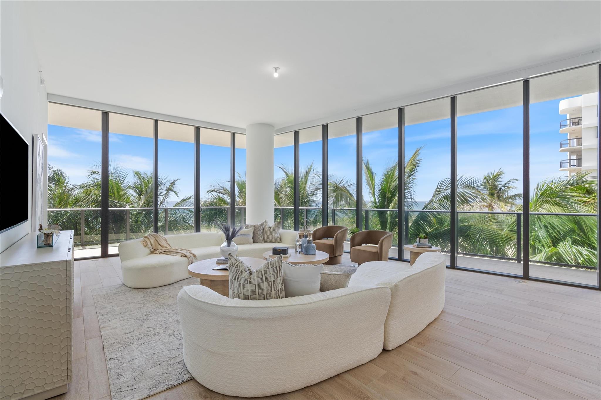 900 N Ocean Blvd #301