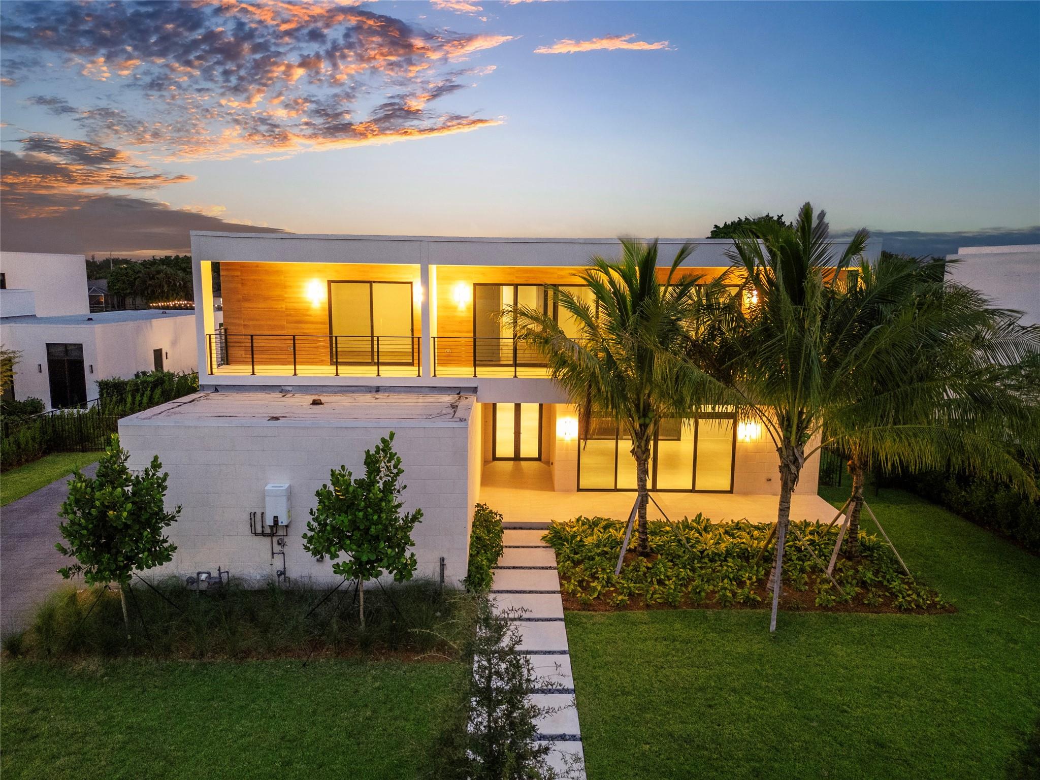 16722 S Botaniko Dr S Weston, FL 33326 16722 S Botaniko Dr S Weston, FL 33326