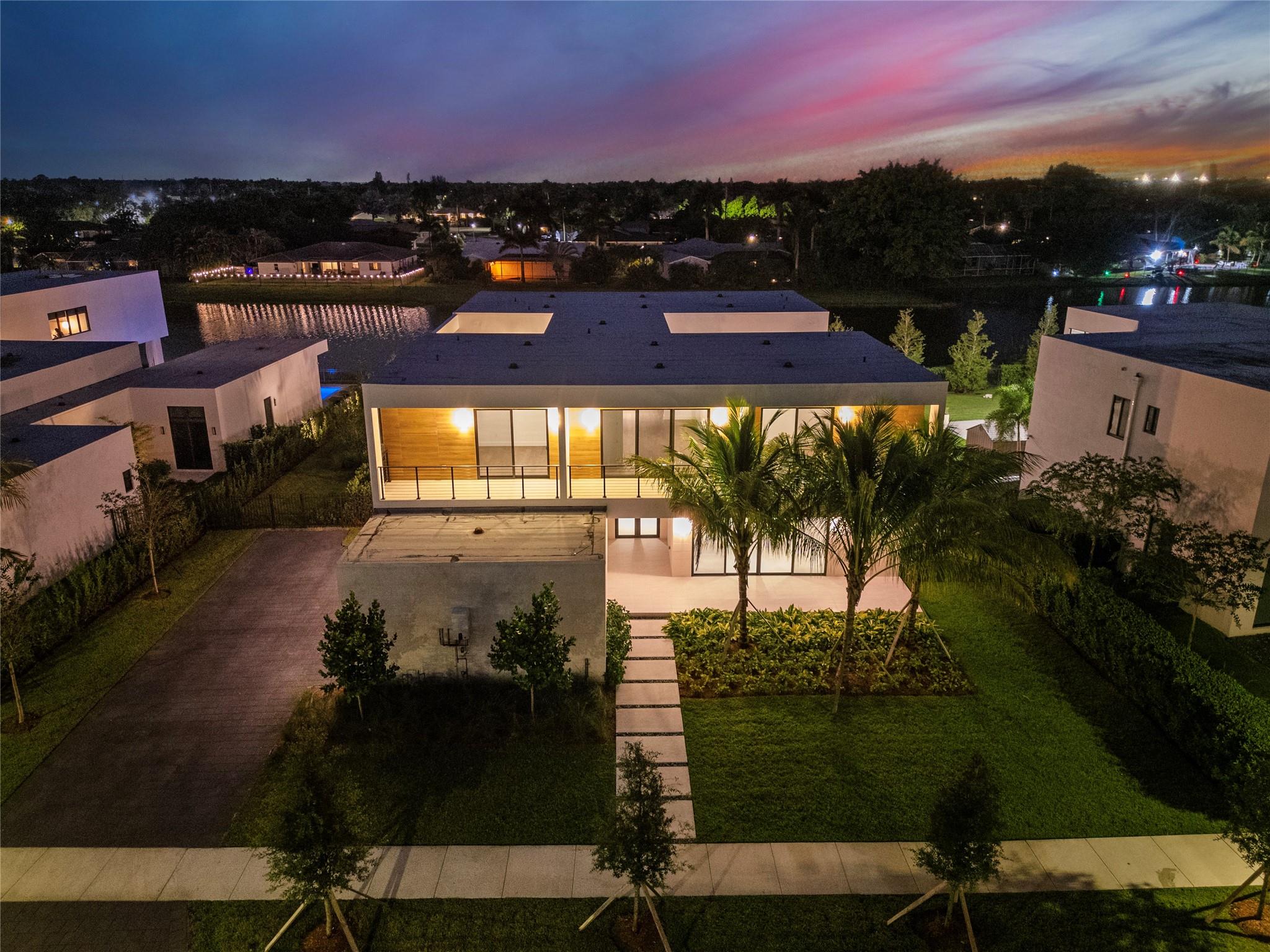 16722 S Botaniko Dr S Weston, FL 33326 16722 S Botaniko Dr S Weston, FL 33326