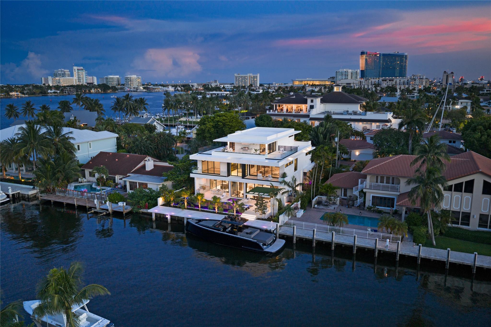 1721 SE 11th St Fort Lauderdale, FL 33316 1721 SE 11th St Fort Lauderdale, FL 33316