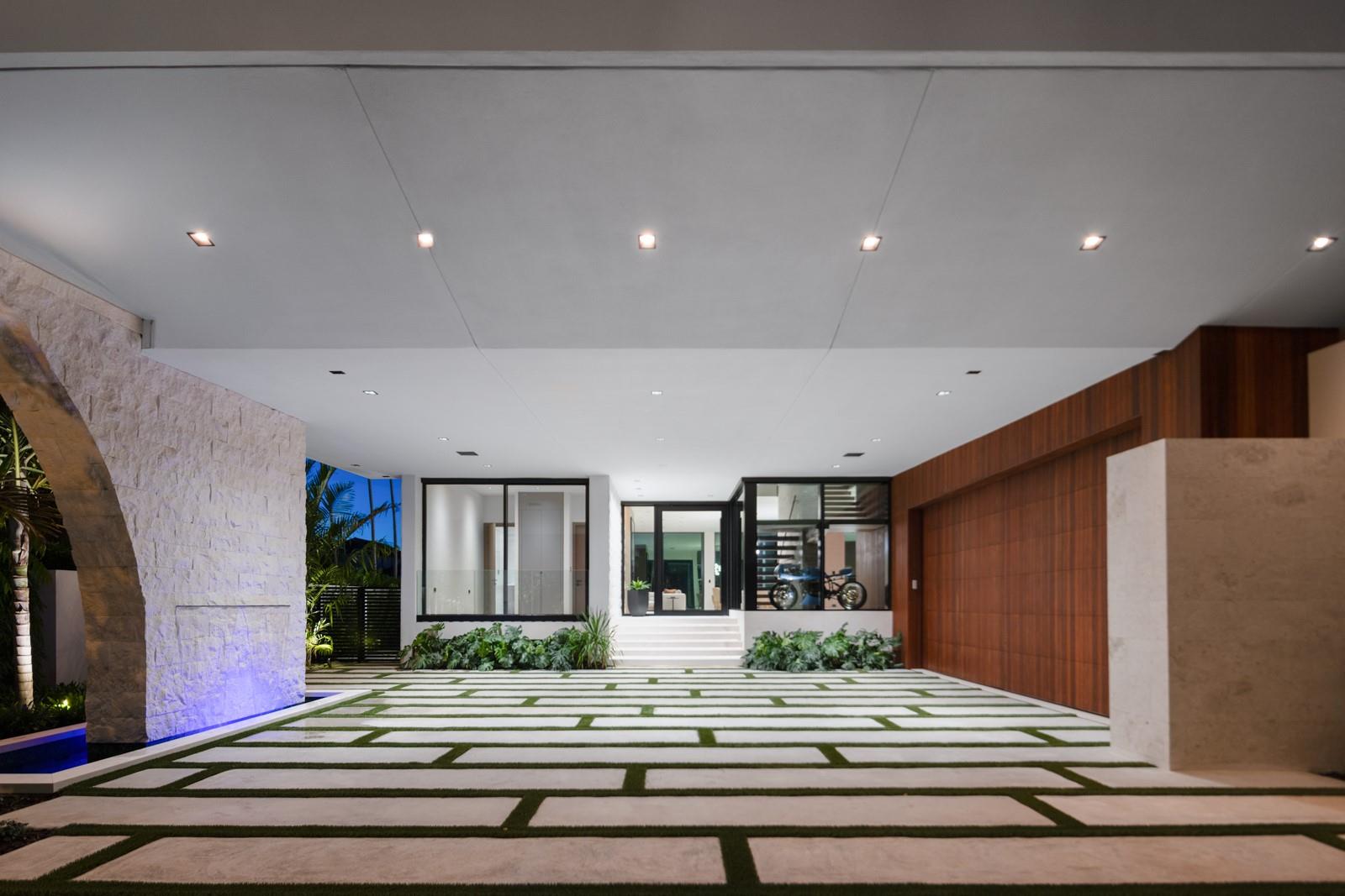 1721 SE 11th St Fort Lauderdale, FL 33316 1721 SE 11th St Fort Lauderdale, FL 33316