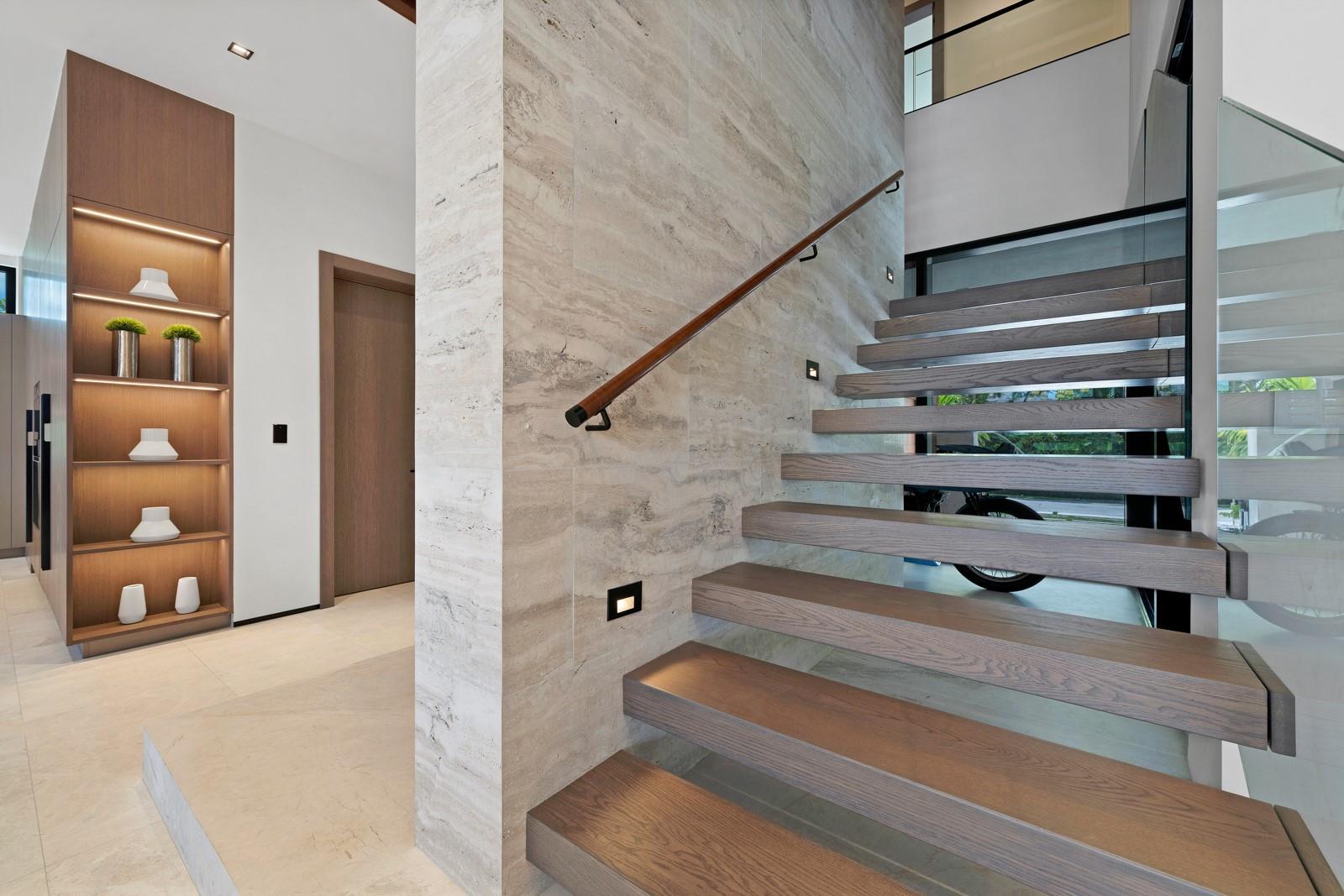 1721 SE 11th St Fort Lauderdale, FL 33316 1721 SE 11th St Fort Lauderdale, FL 33316