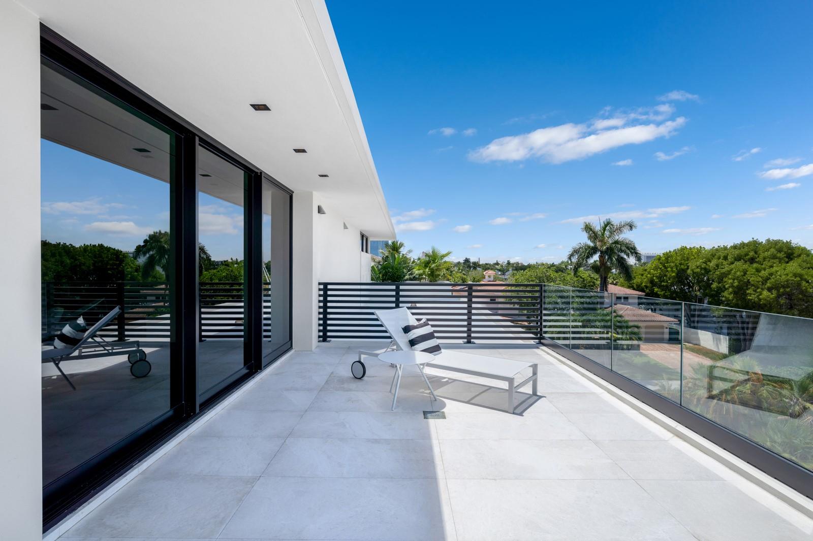 1721 SE 11th St Fort Lauderdale, FL 33316 1721 SE 11th St Fort Lauderdale, FL 33316